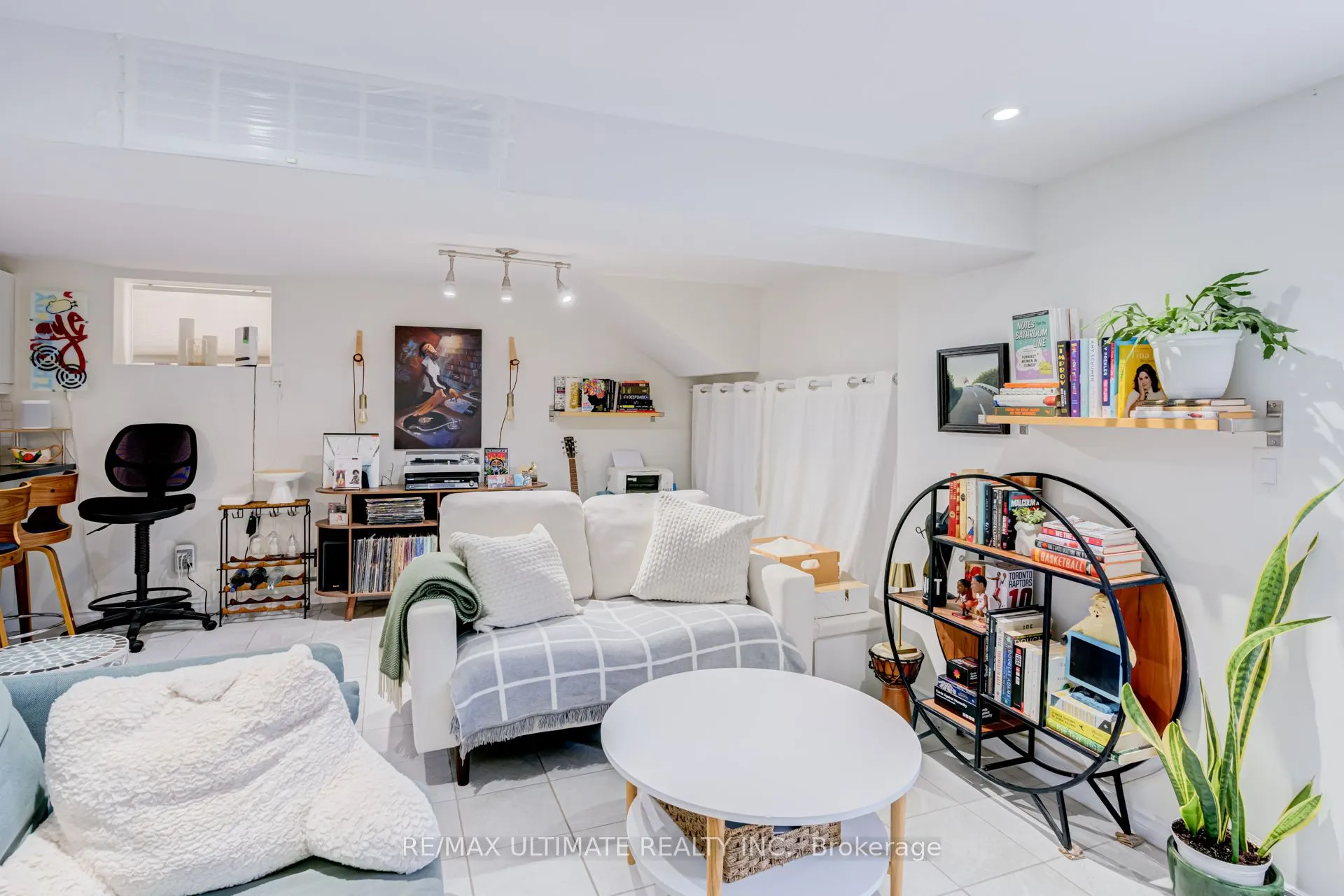 533 Kingston Road