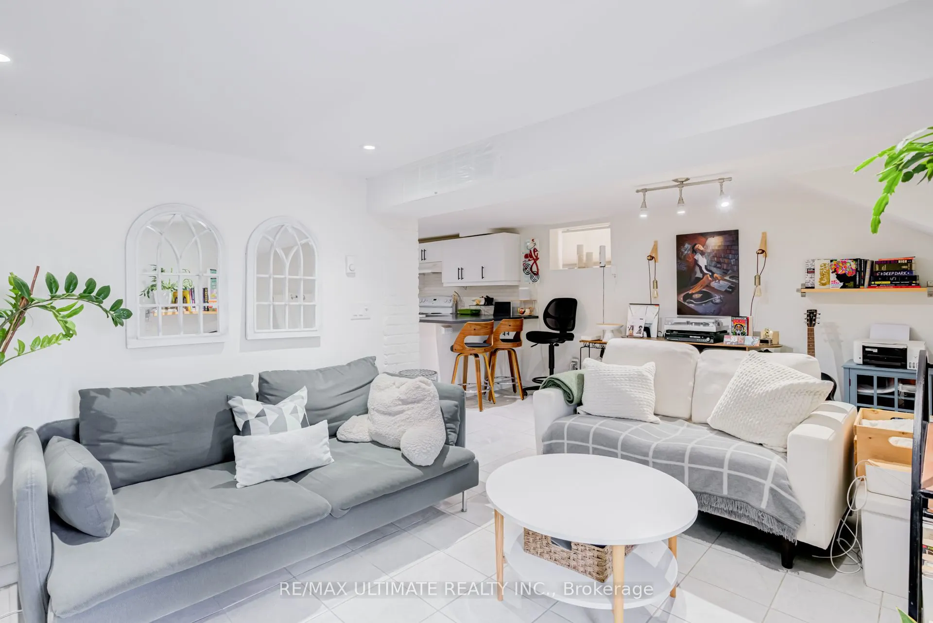533 Kingston Road