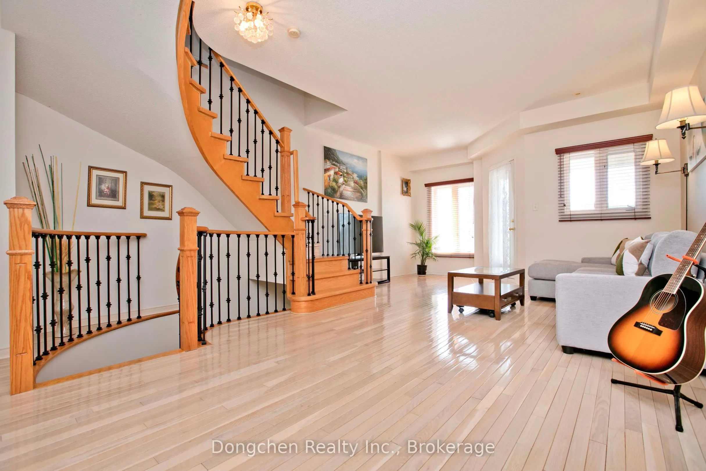 1532 hummingbird Court