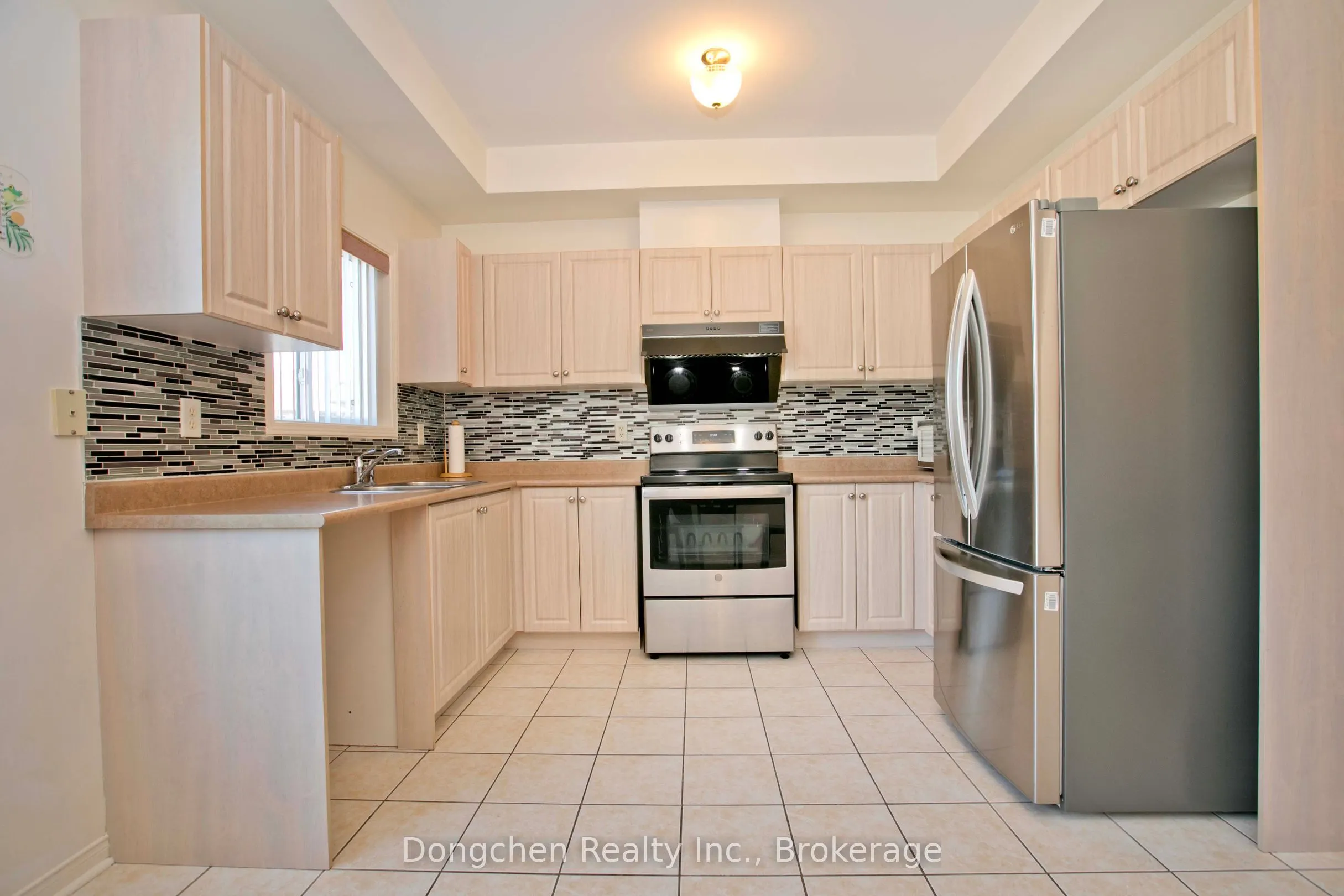 1532 hummingbird Court