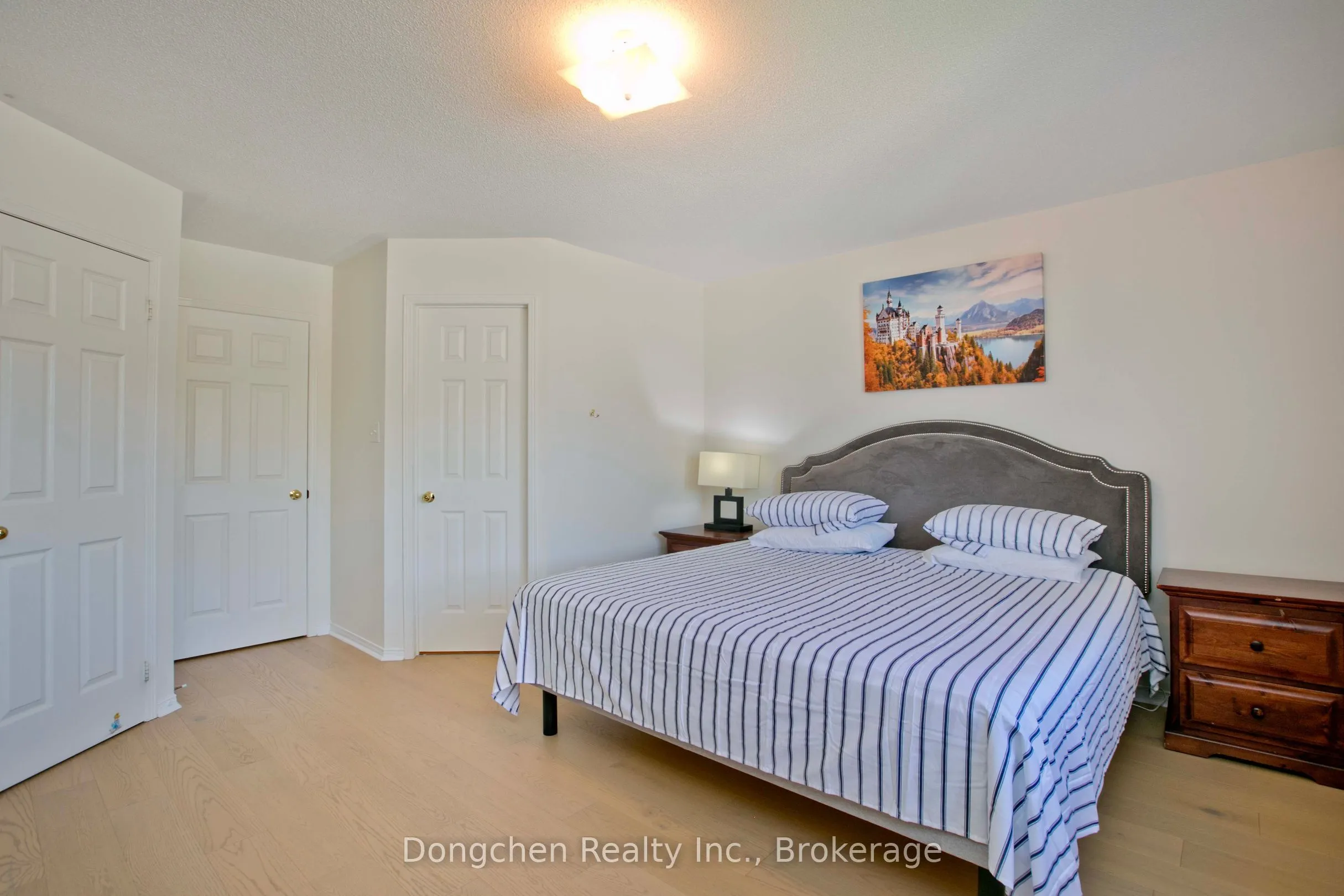 1532 hummingbird Court