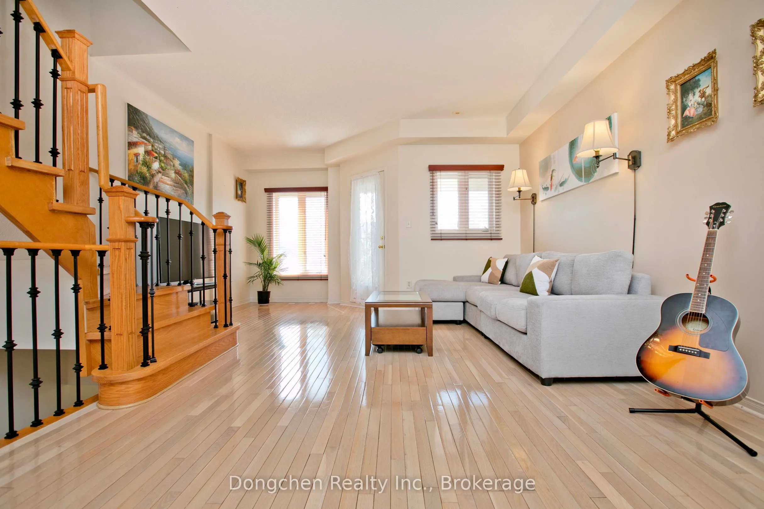 1532 hummingbird Court