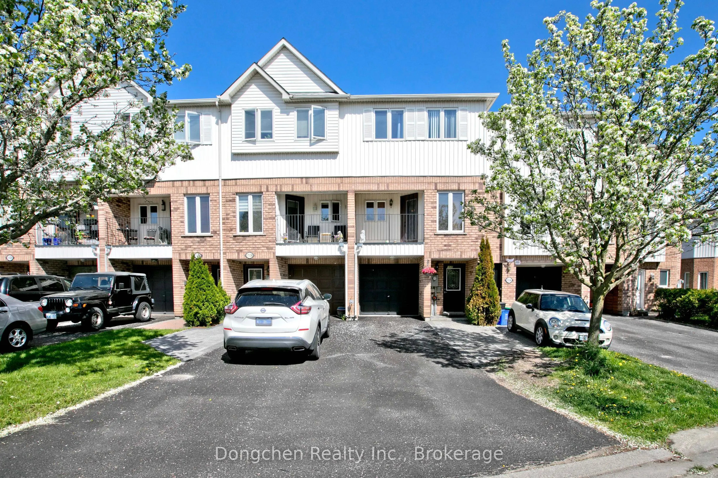 1532 hummingbird Court