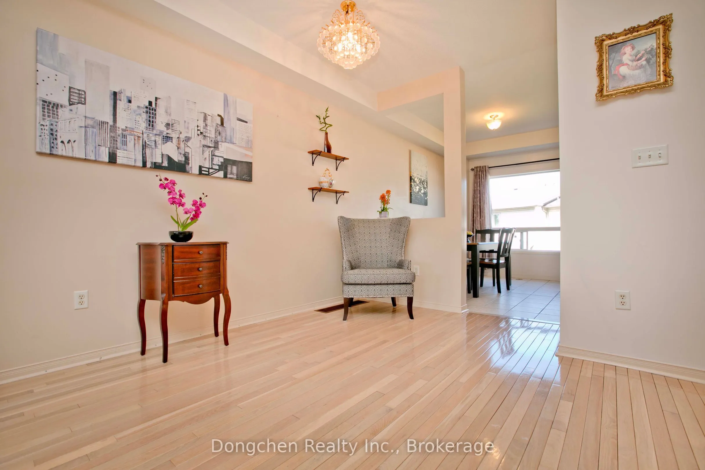 1532 hummingbird Court