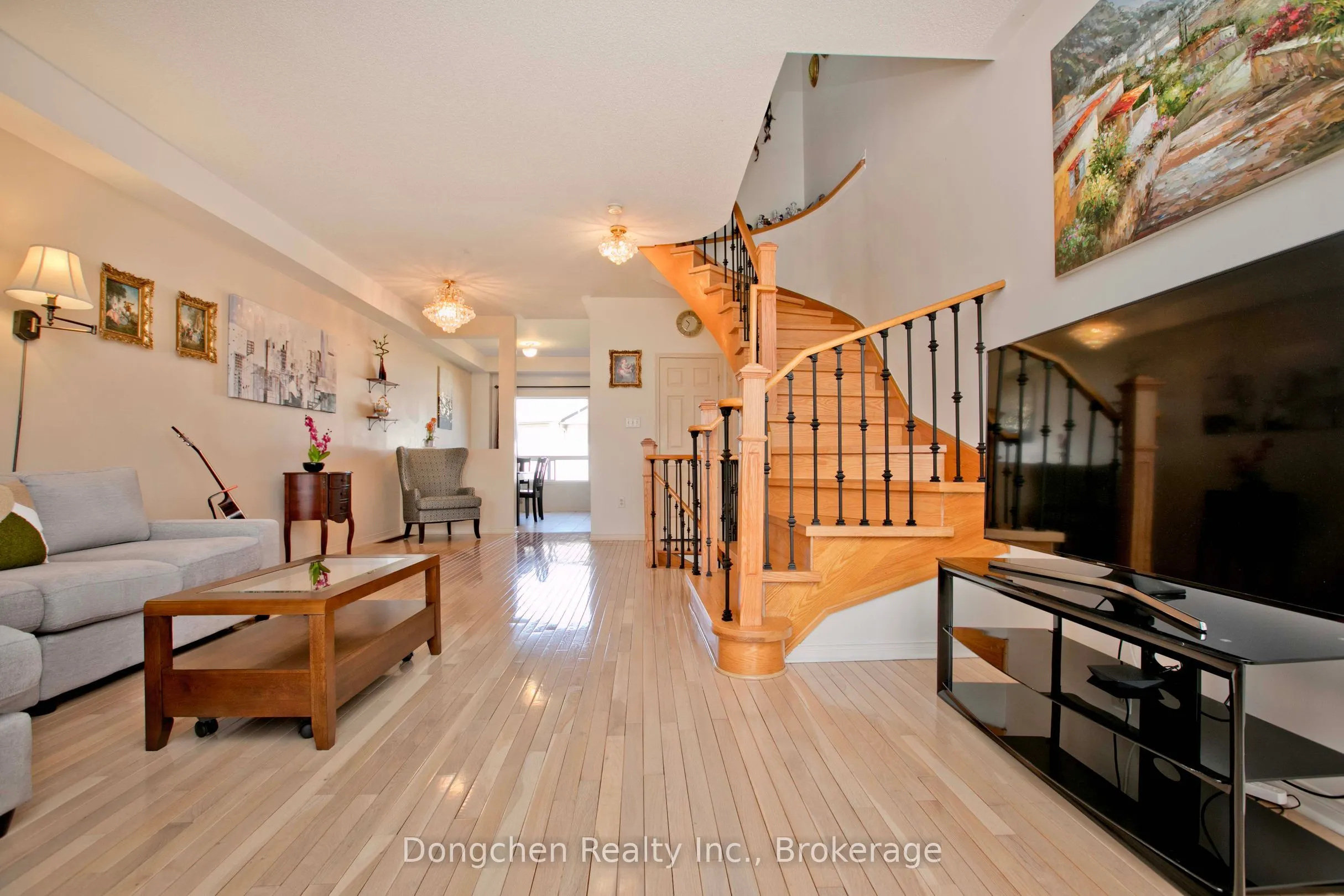 1532 hummingbird Court