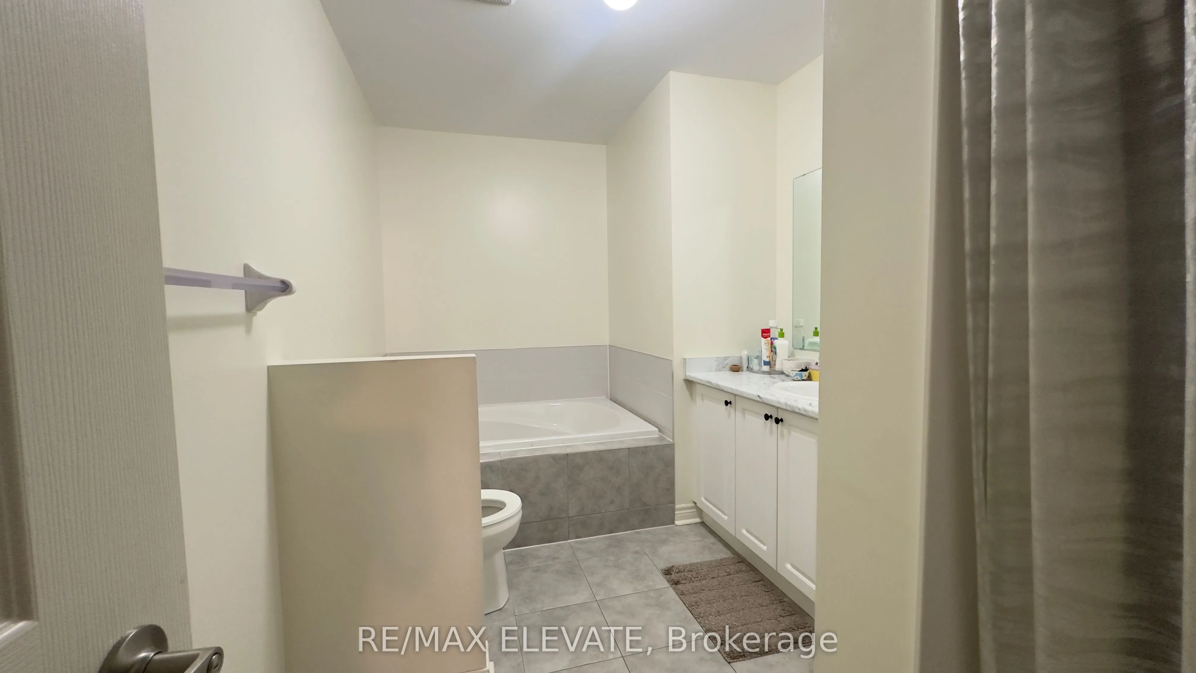 1208 Jim Brewster Circle