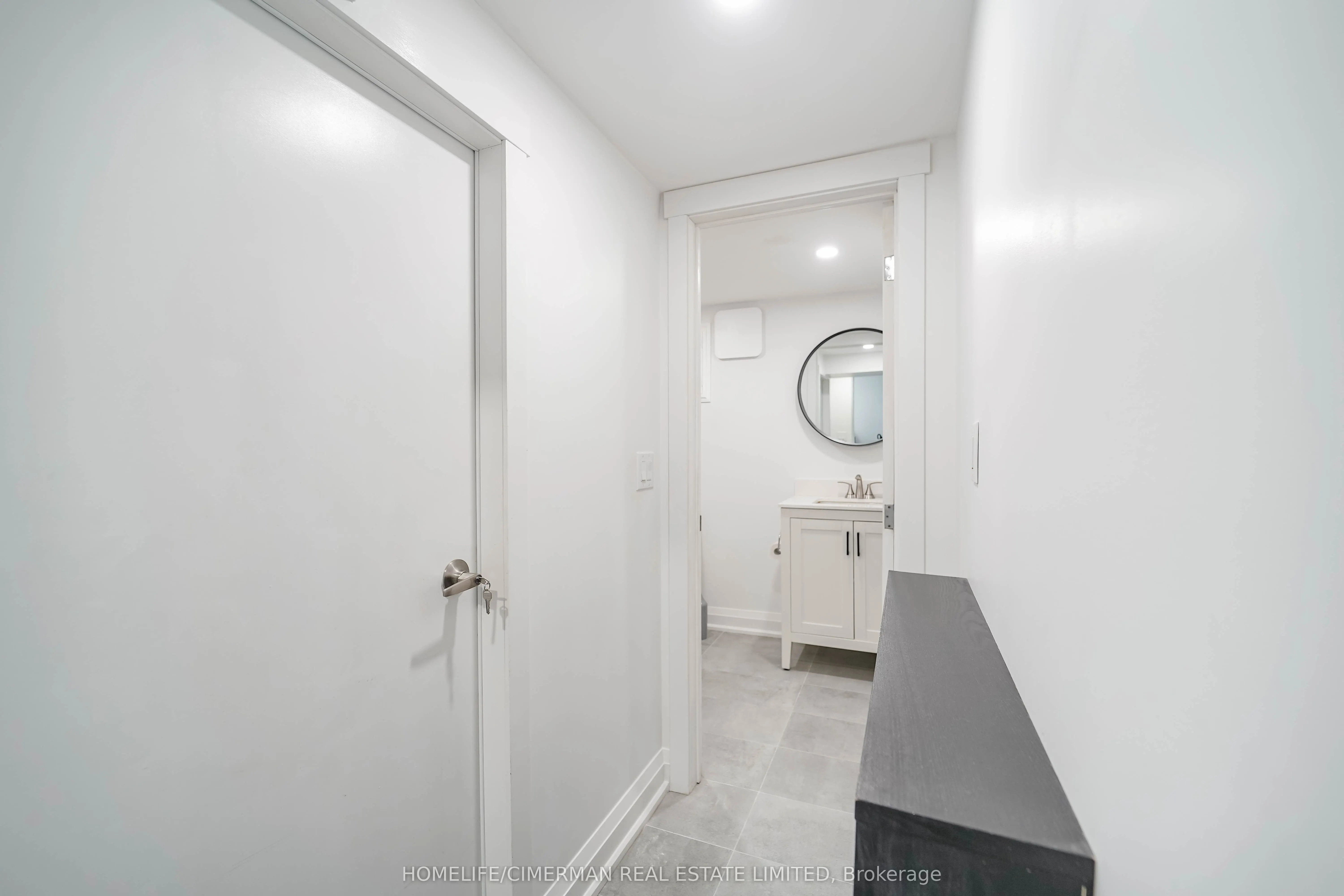 20 Lawrence Crescent