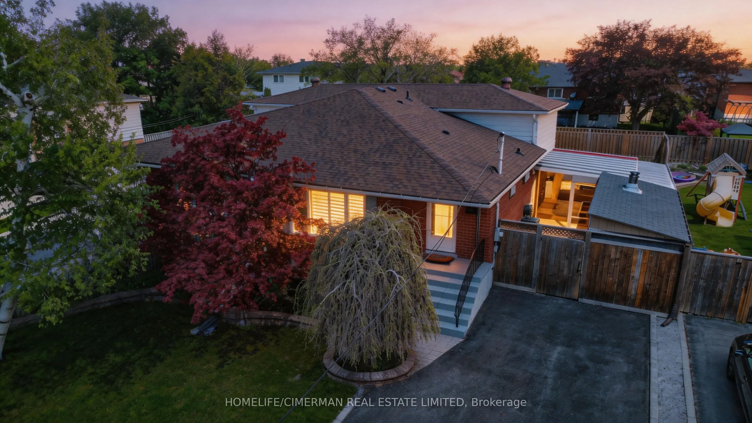 20 Lawrence Crescent