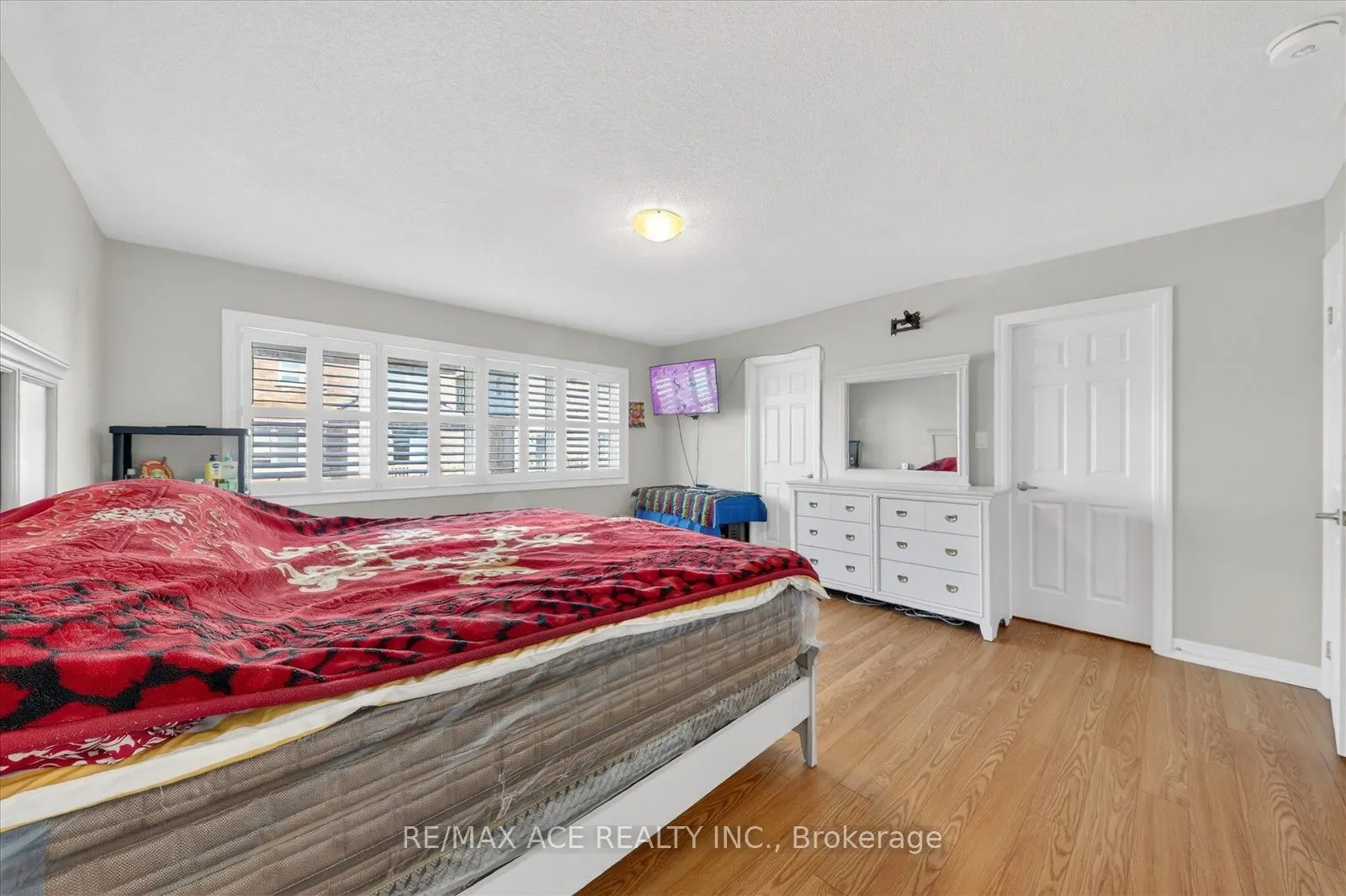 218 Flood Avenue