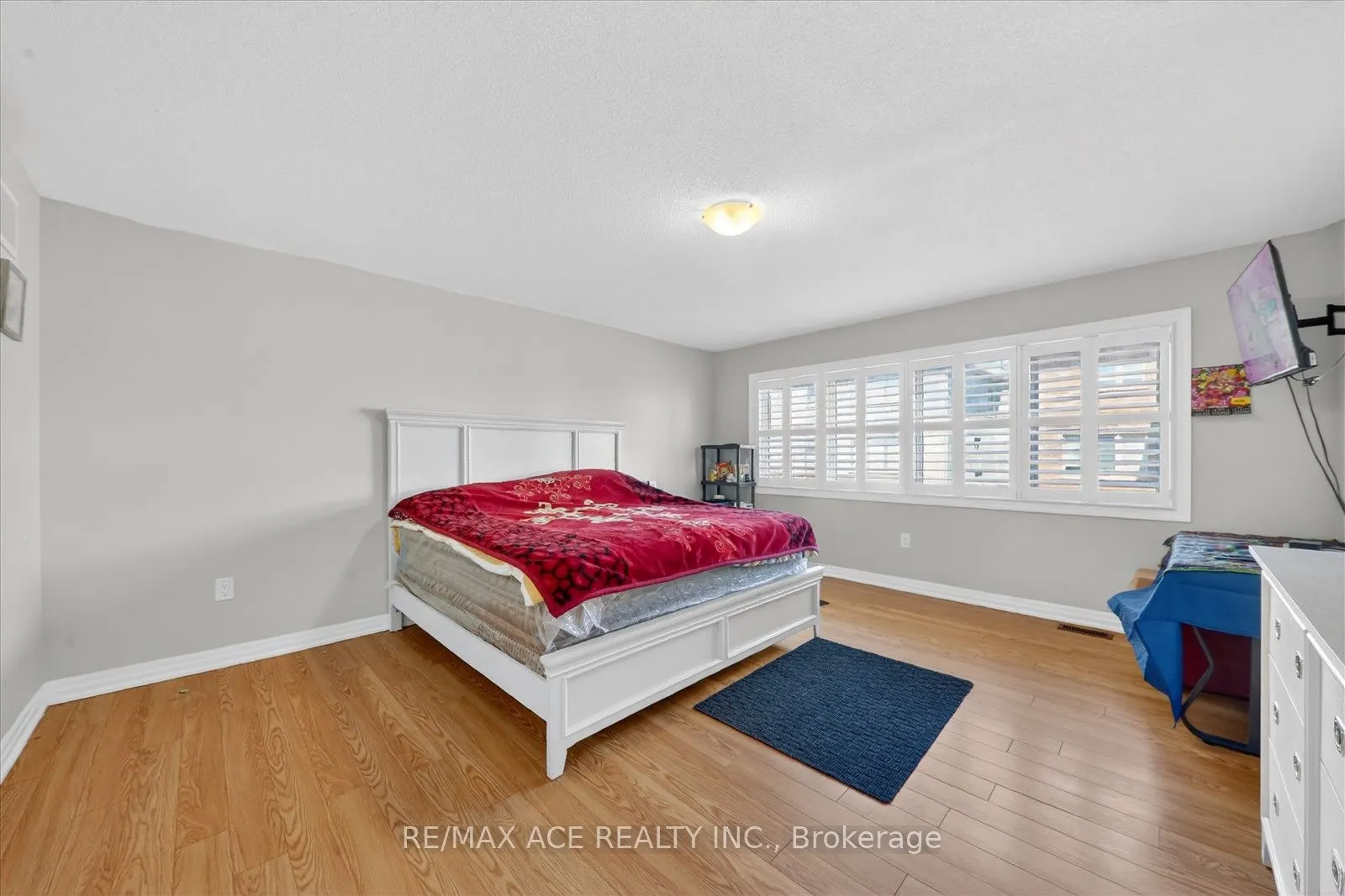 218 Flood Avenue