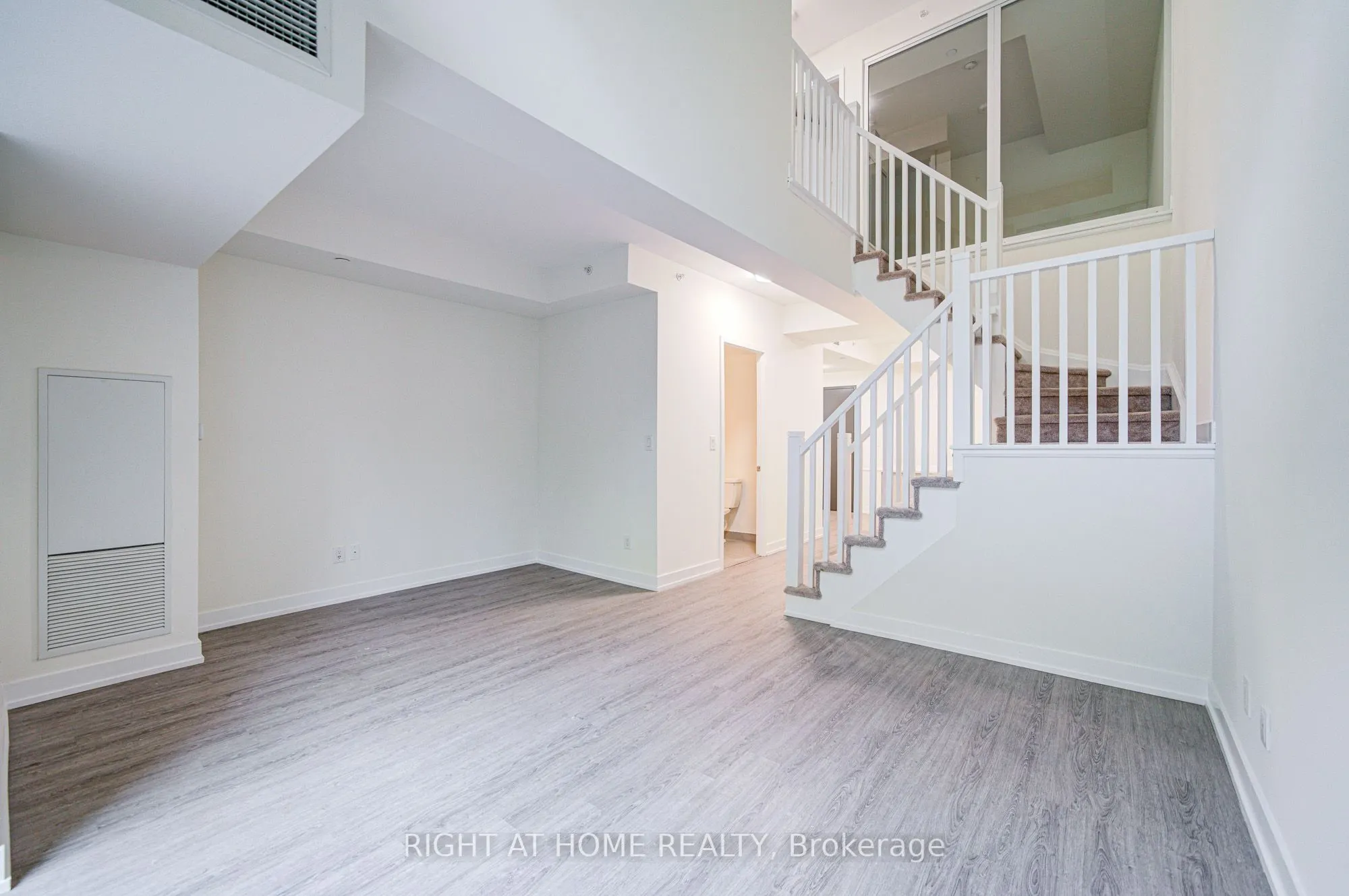 1350 Kingston Road #Th03