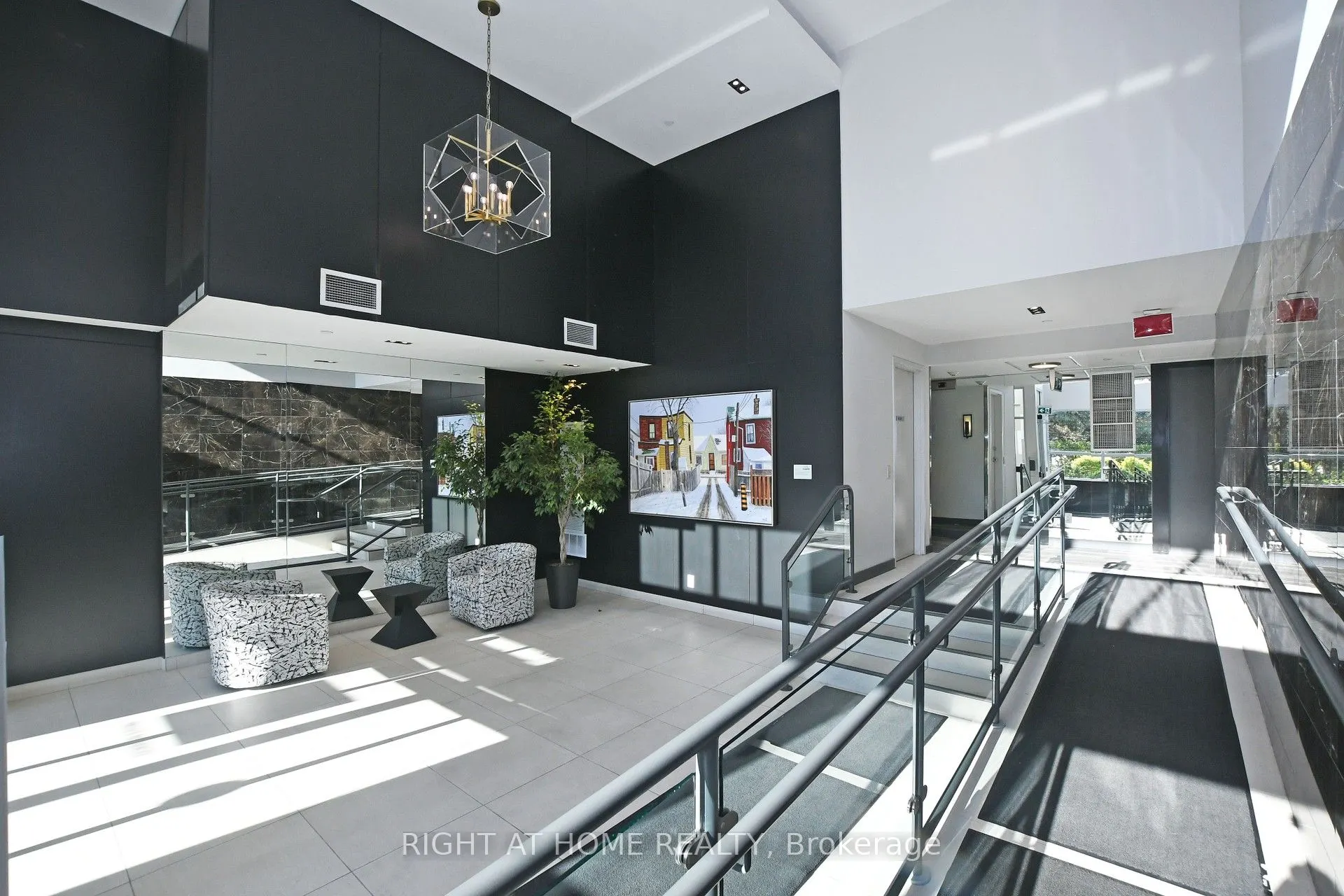 1350 Kingston Road #Th03