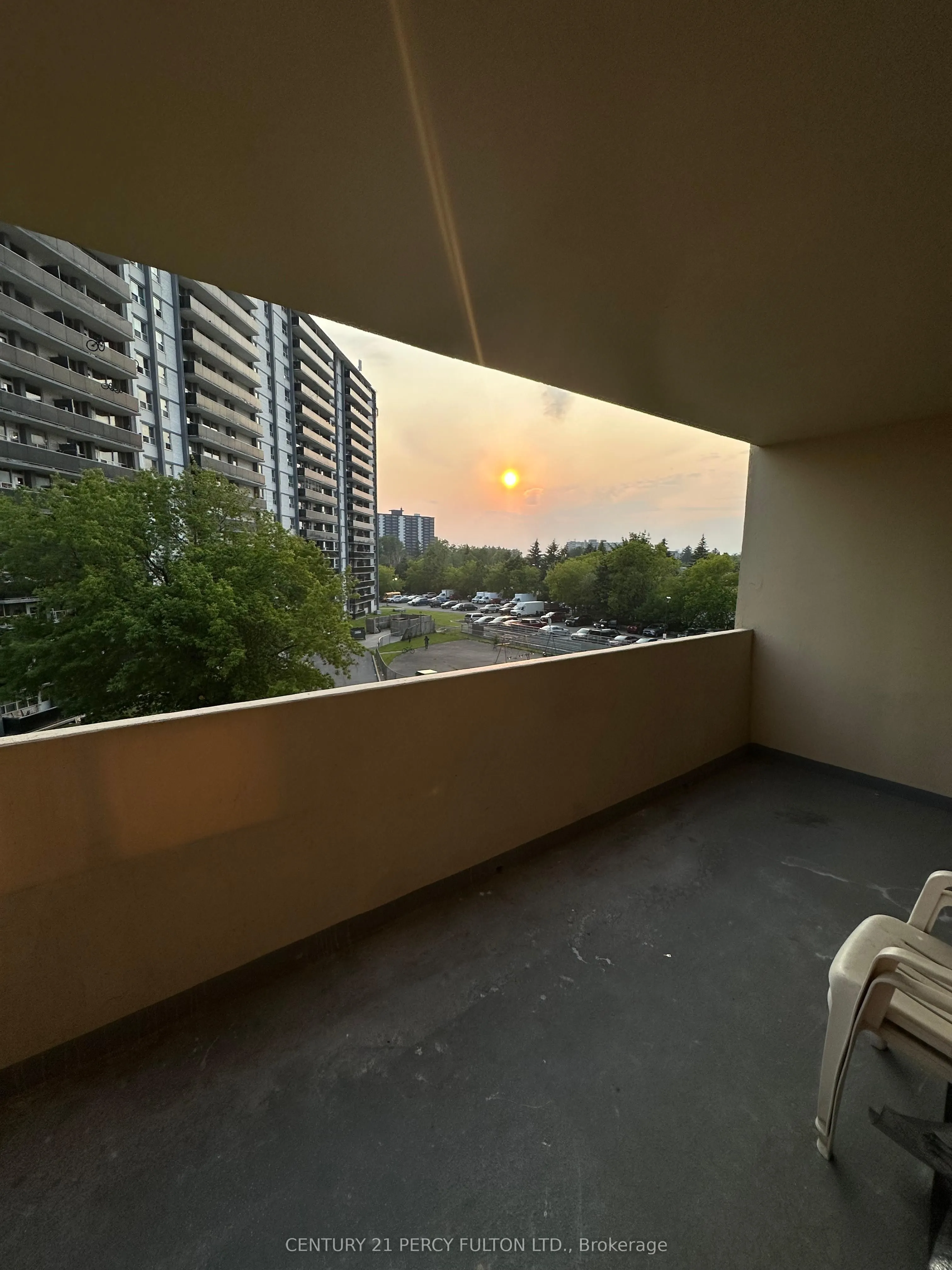 3420 Eglinton Avenue E #404