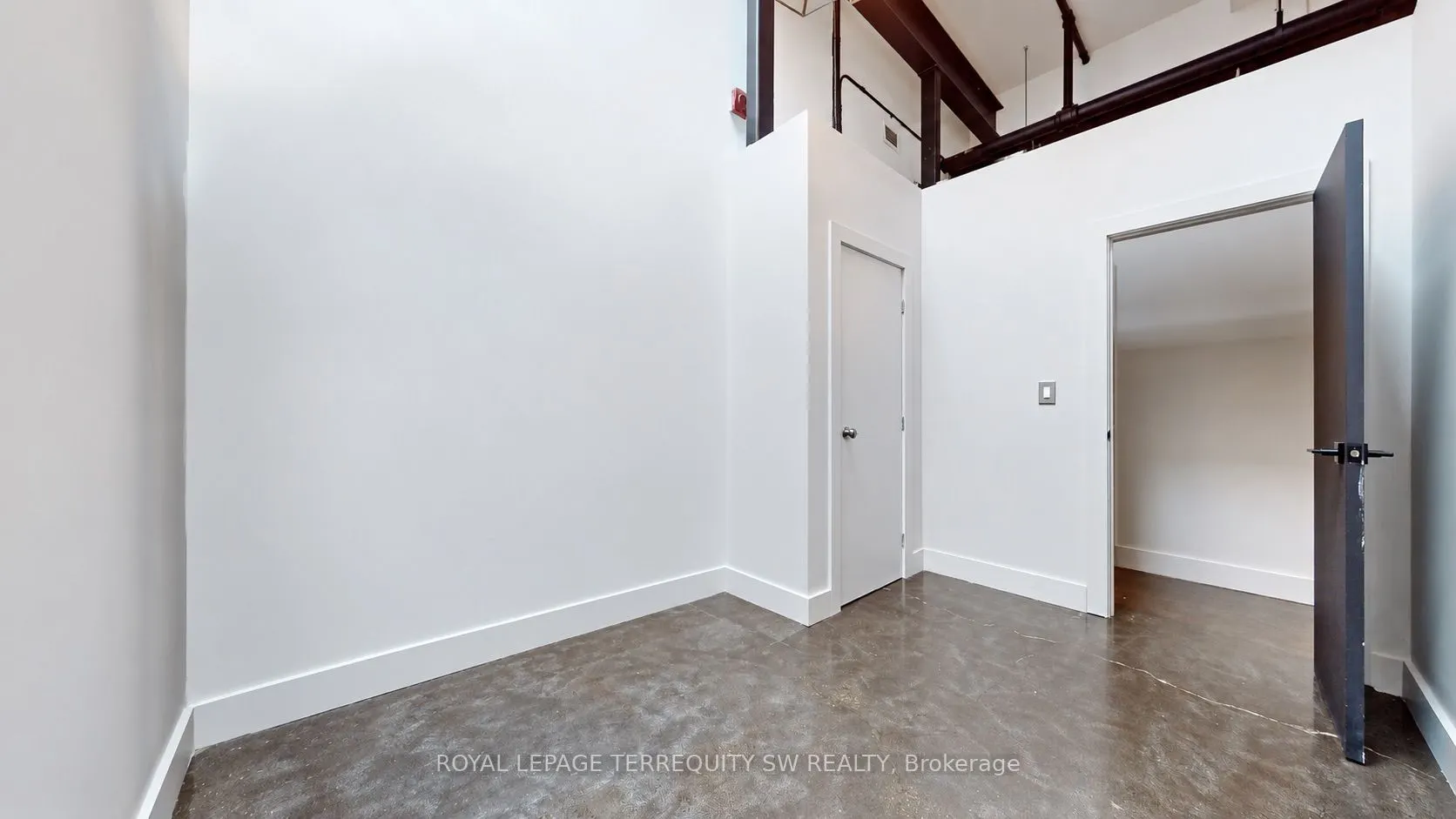 326 Carlaw Avenue #124