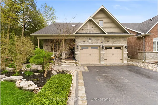 92 Holyrod Drive