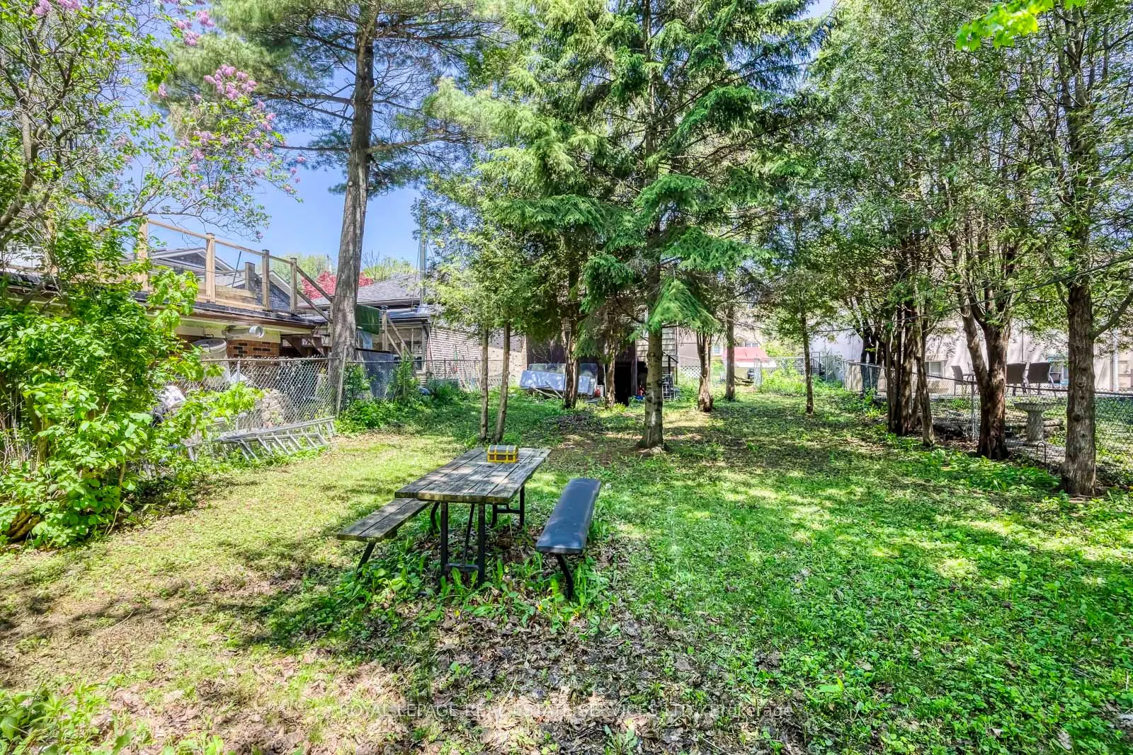 10 Thatcher Avenue