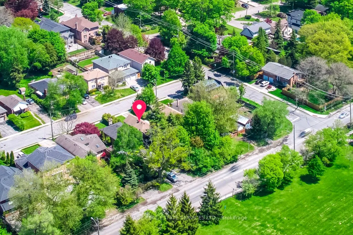 10 Thatcher Avenue