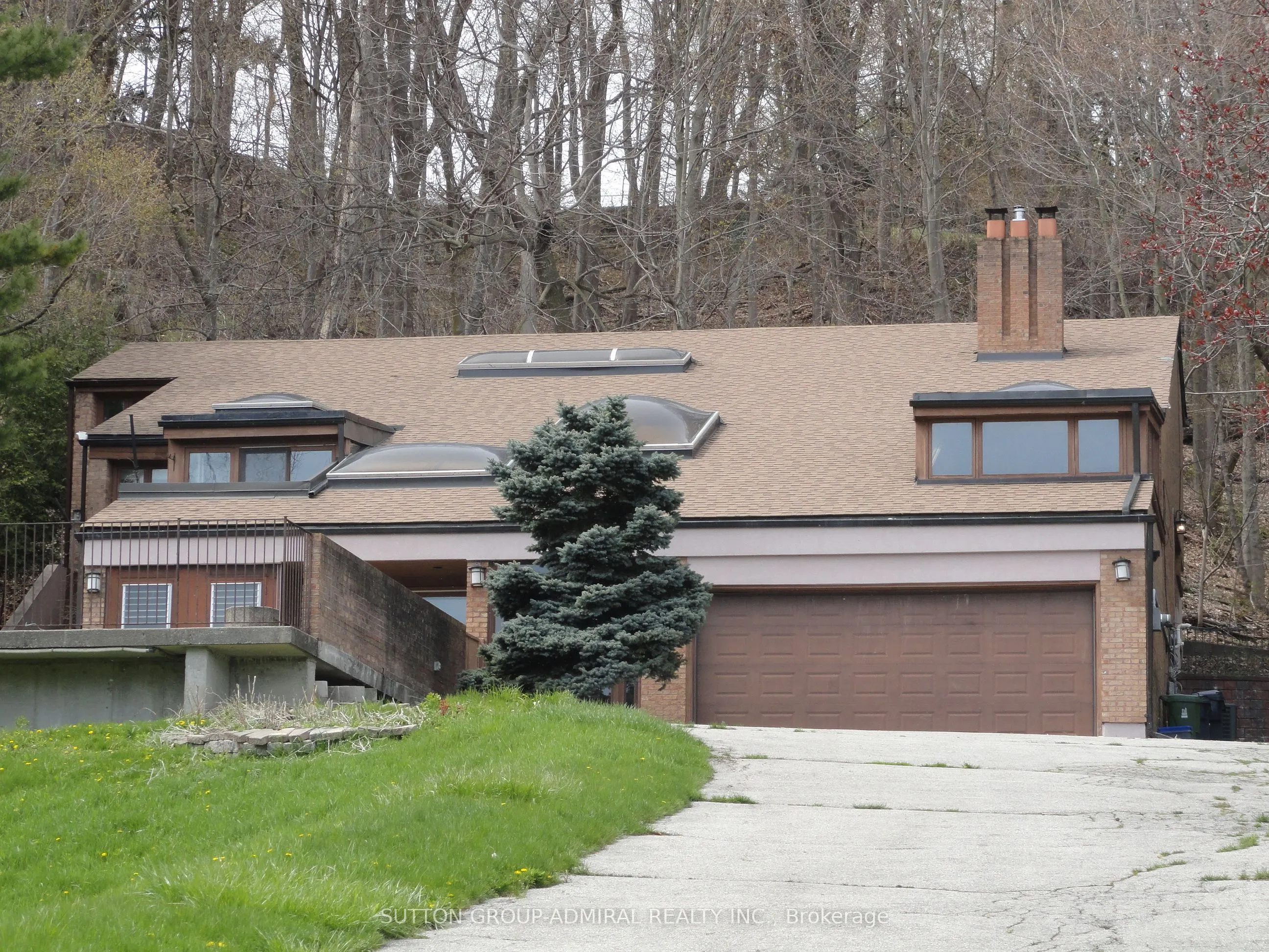 37 Meadowcliffe Drive