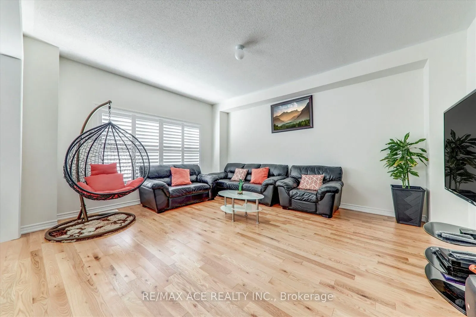 1152 Skyridge Boulevard