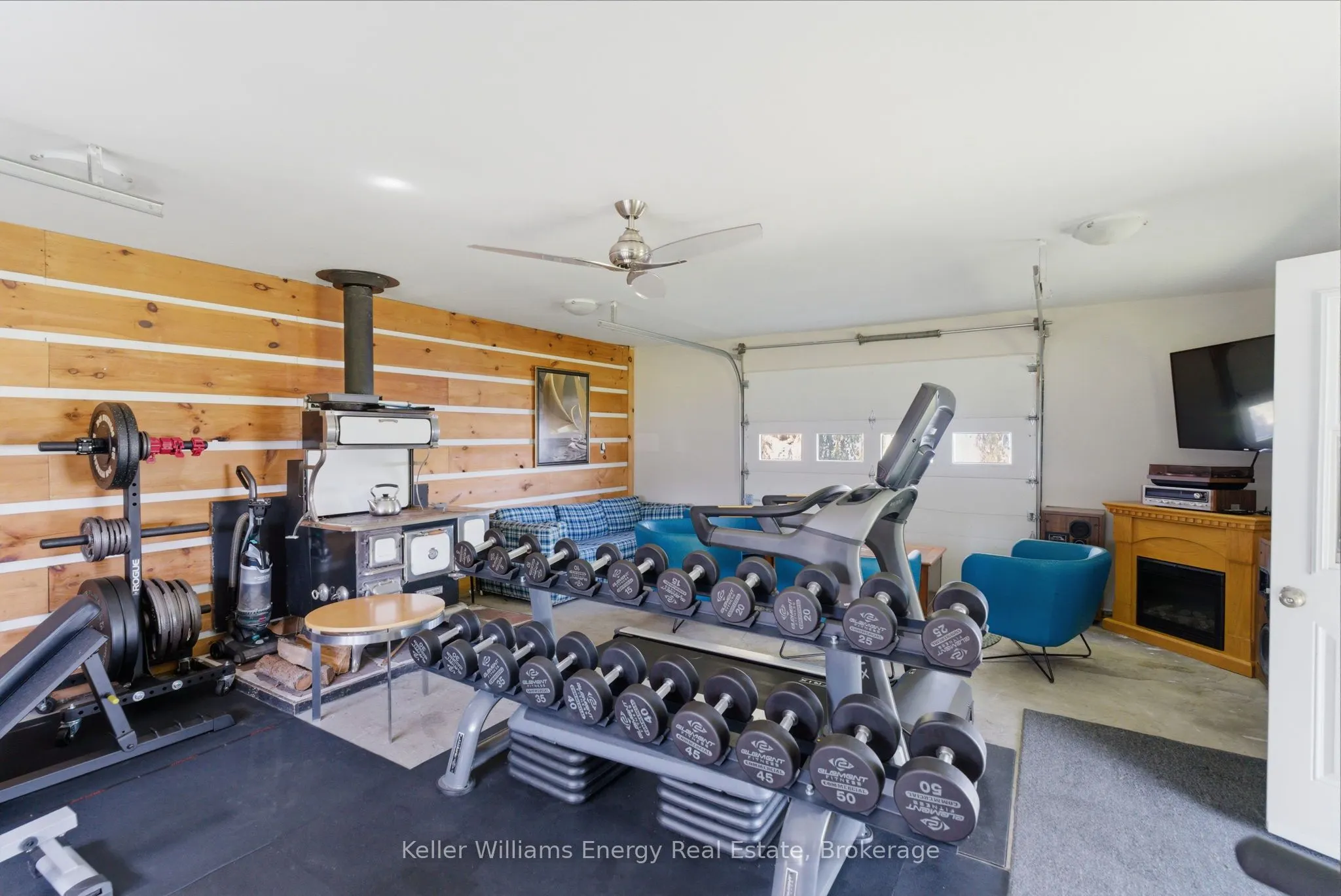 67 Edgewood Crescent