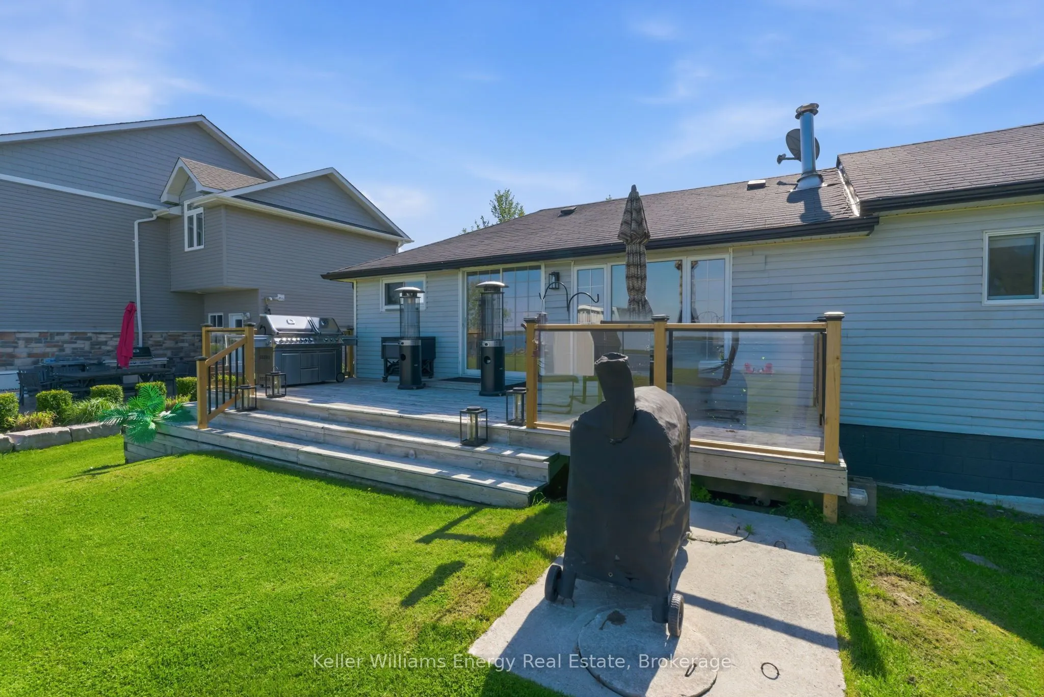 67 Edgewood Crescent