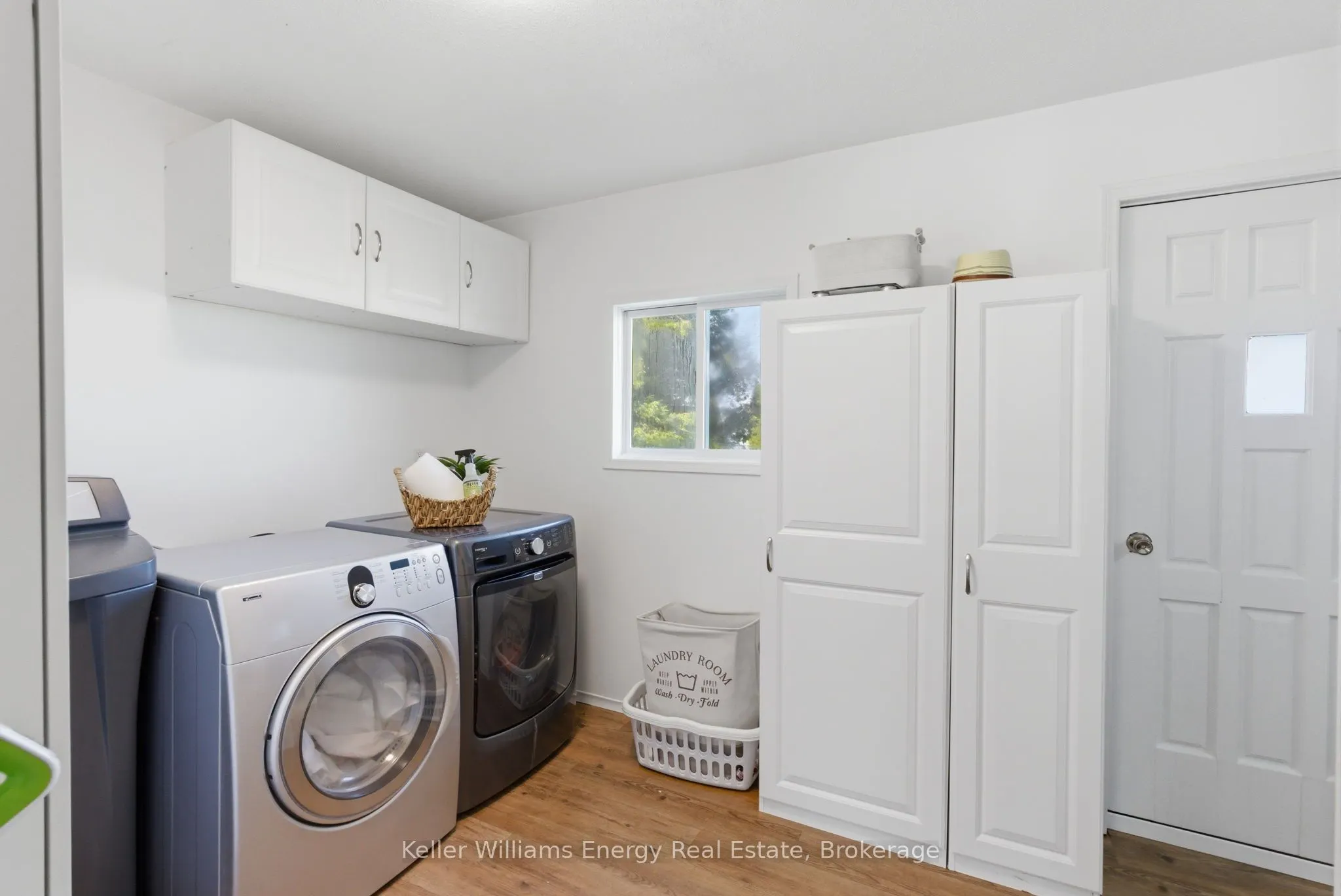 67 Edgewood Crescent