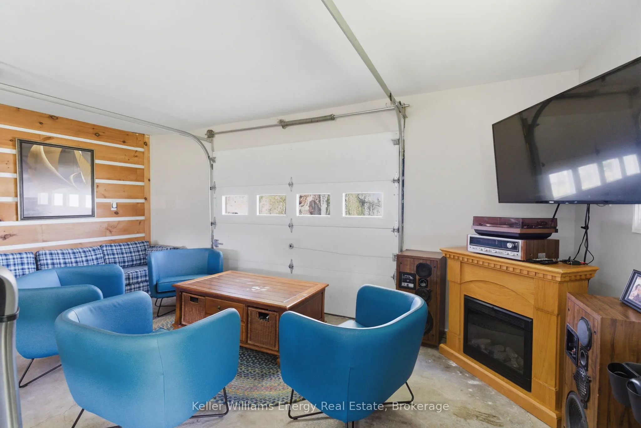 67 Edgewood Crescent