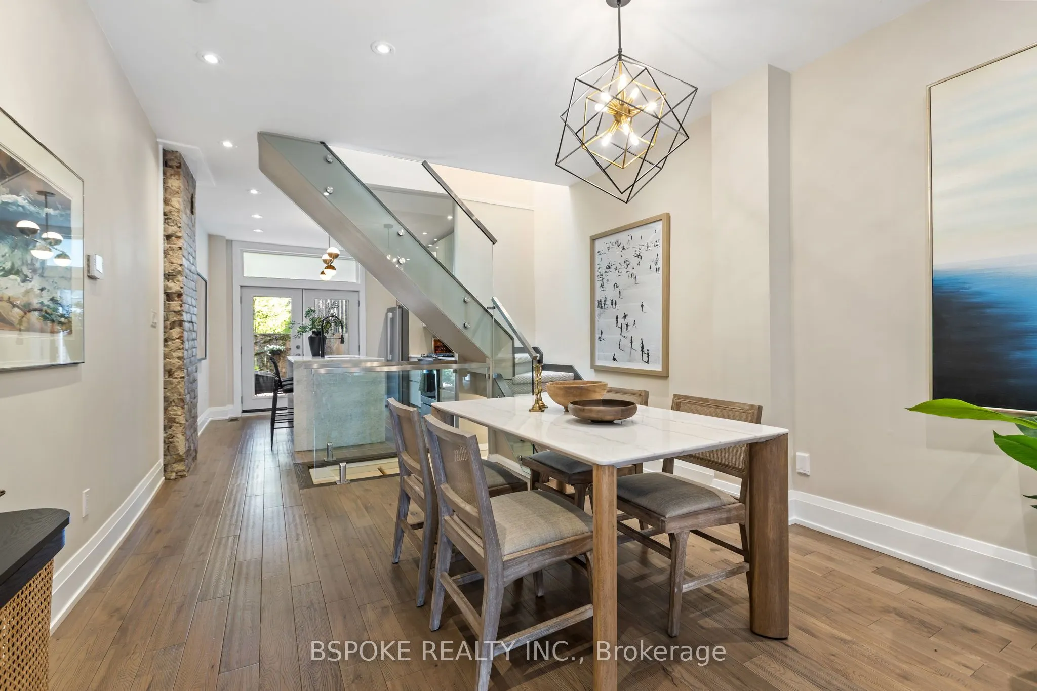 75 Laing Street
