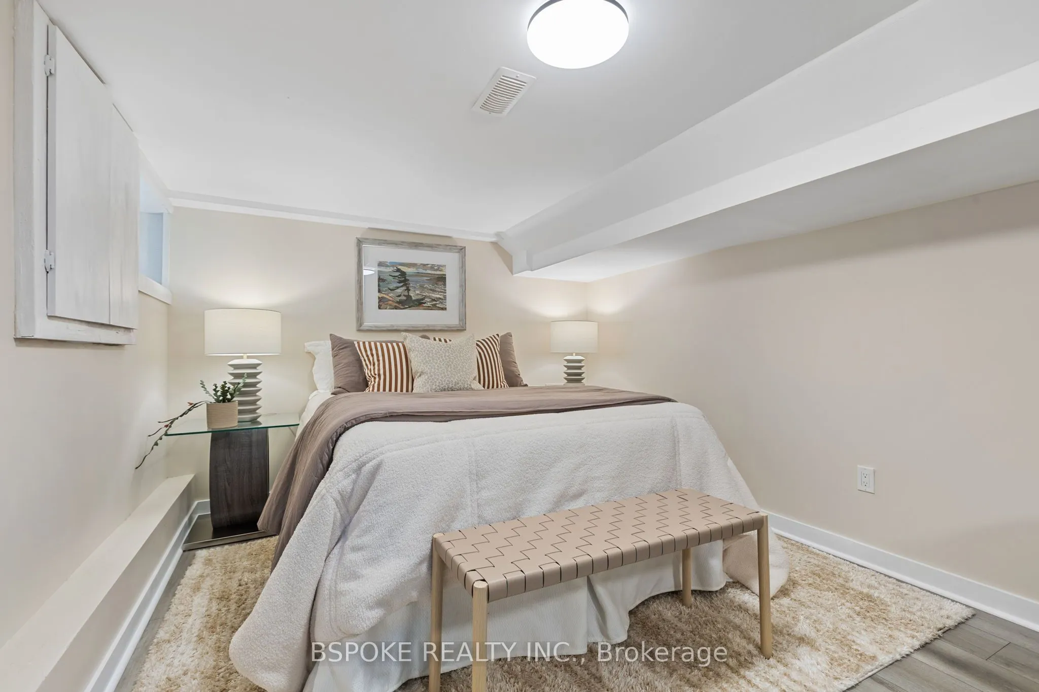 75 Laing Street