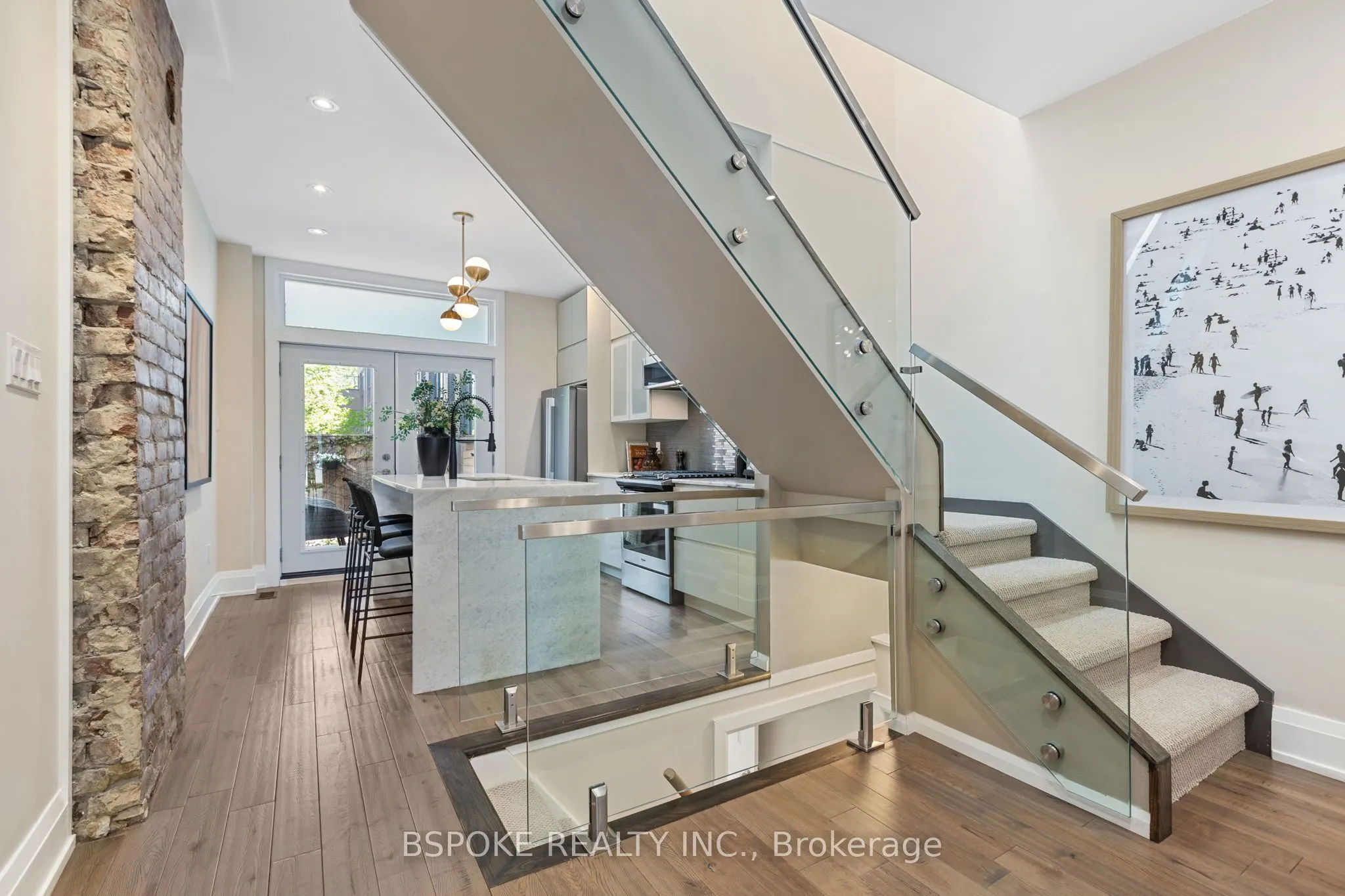 75 Laing Street