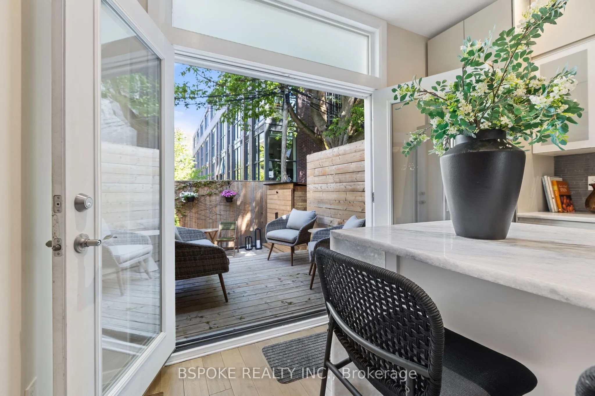 75 Laing Street