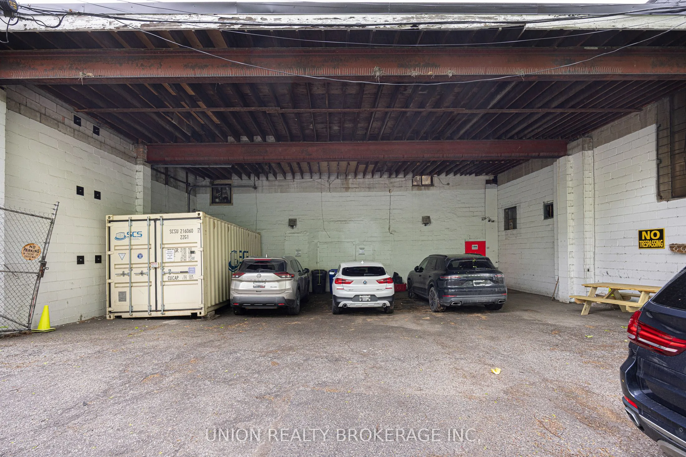 186 Munro Street