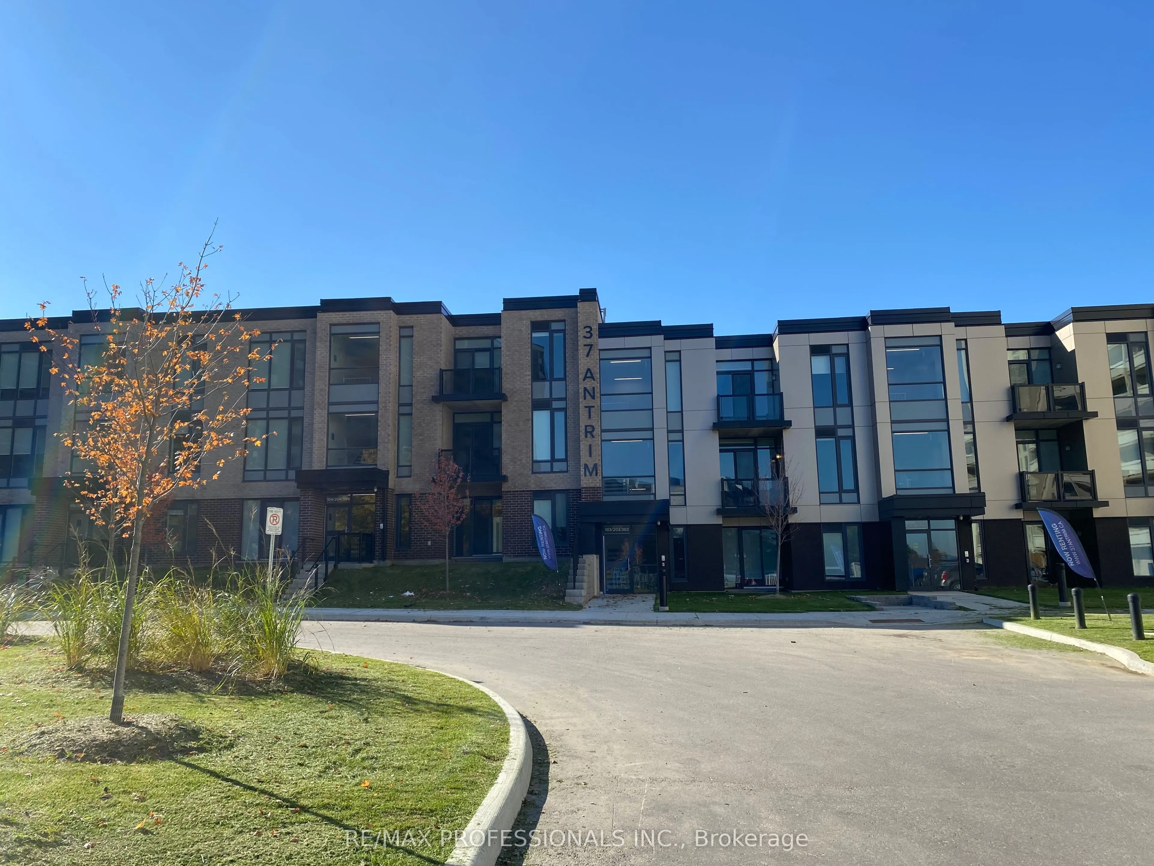 37 Antrim Crescent #207