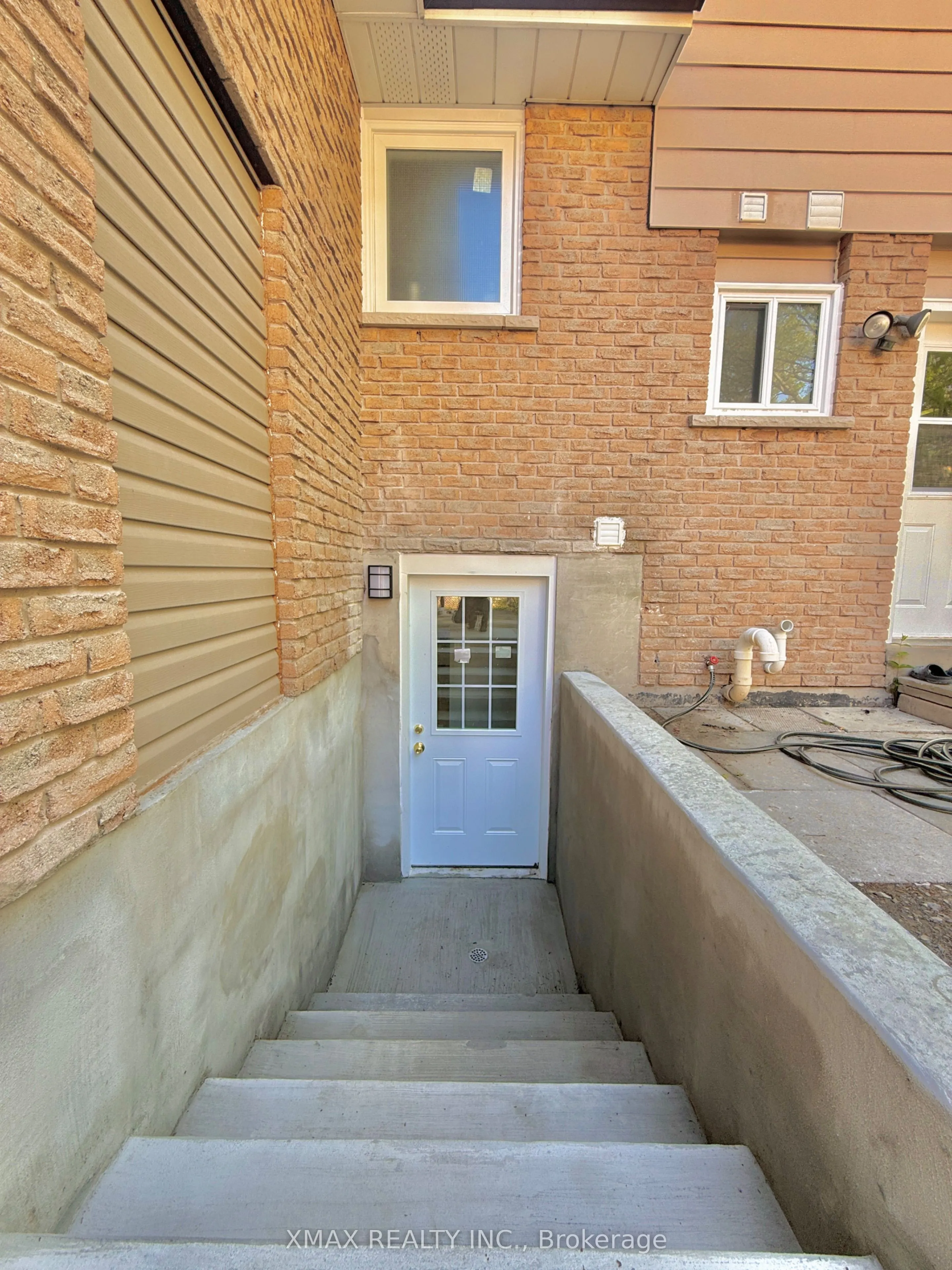 86 Twyn Rivers Drive #Basement
