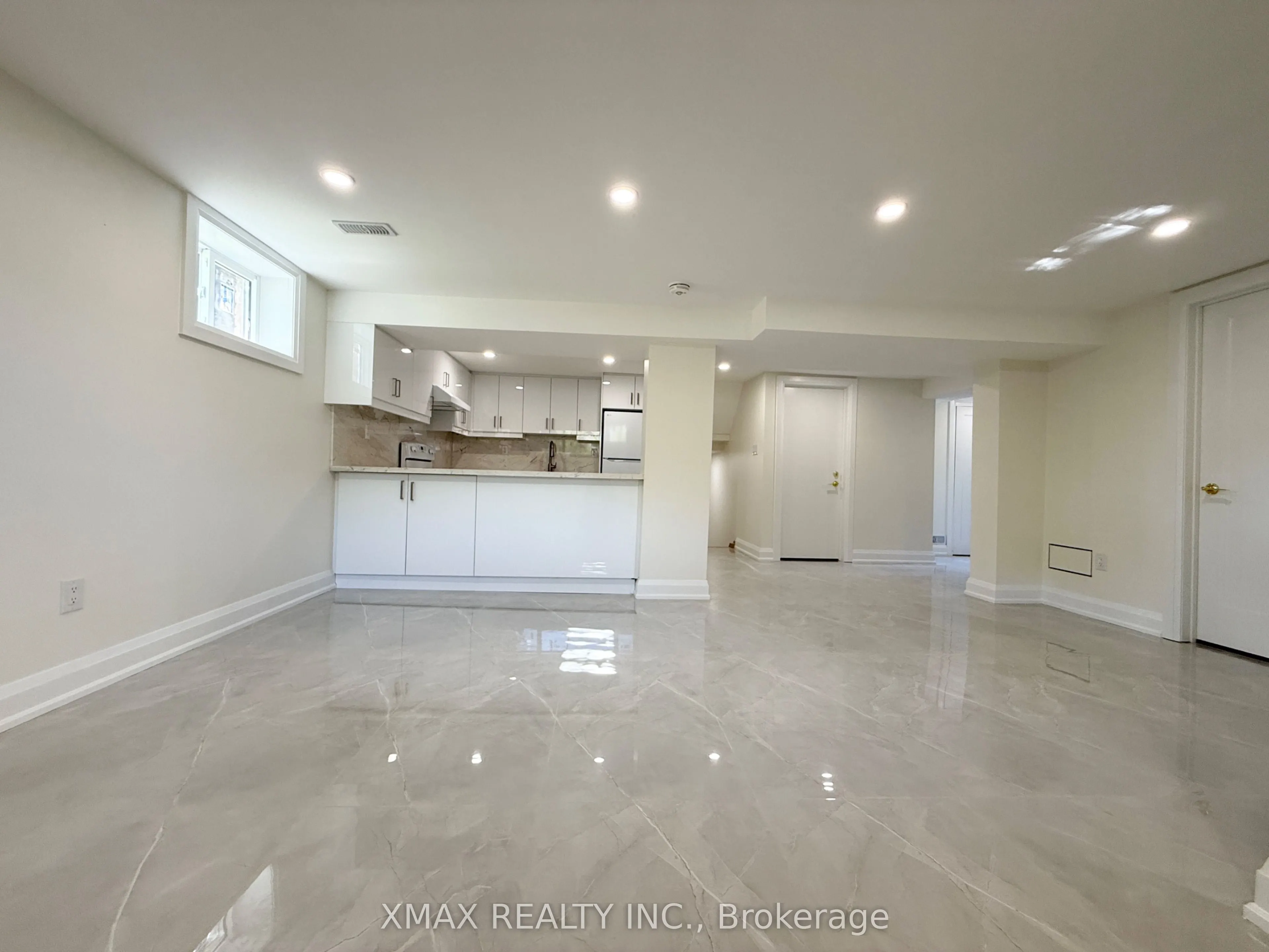 86 Twyn Rivers Drive #Basement