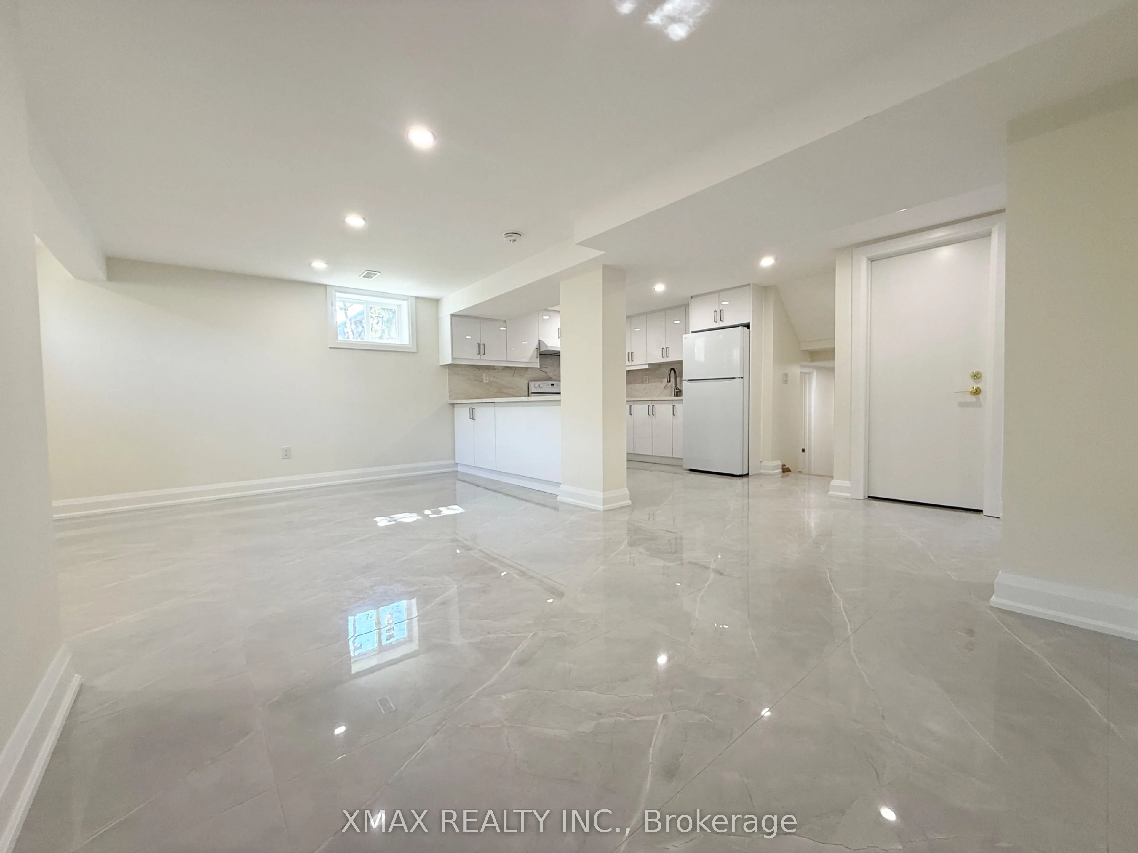 86 Twyn Rivers Drive #Basement
