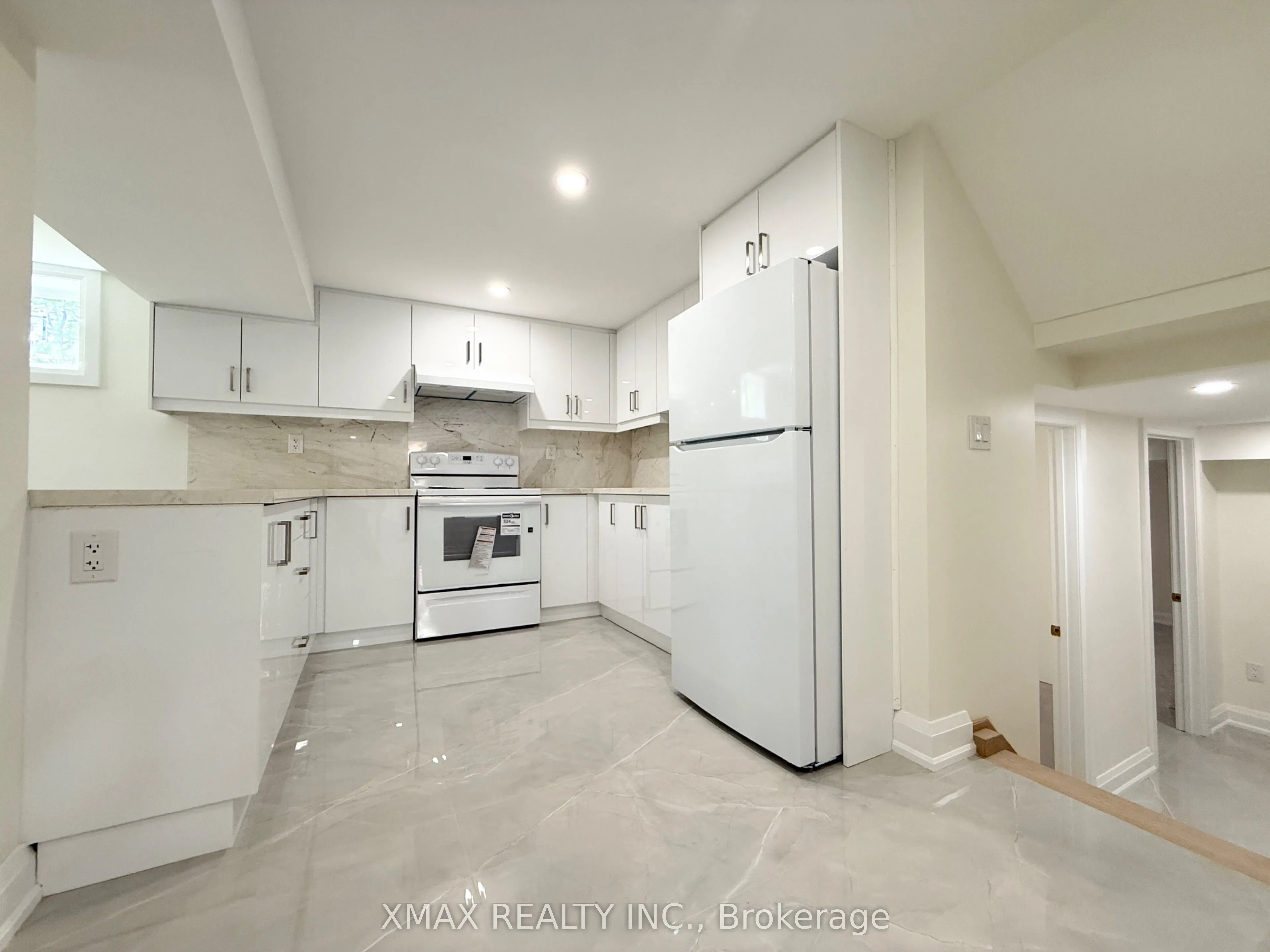 86 Twyn Rivers Drive #Basement