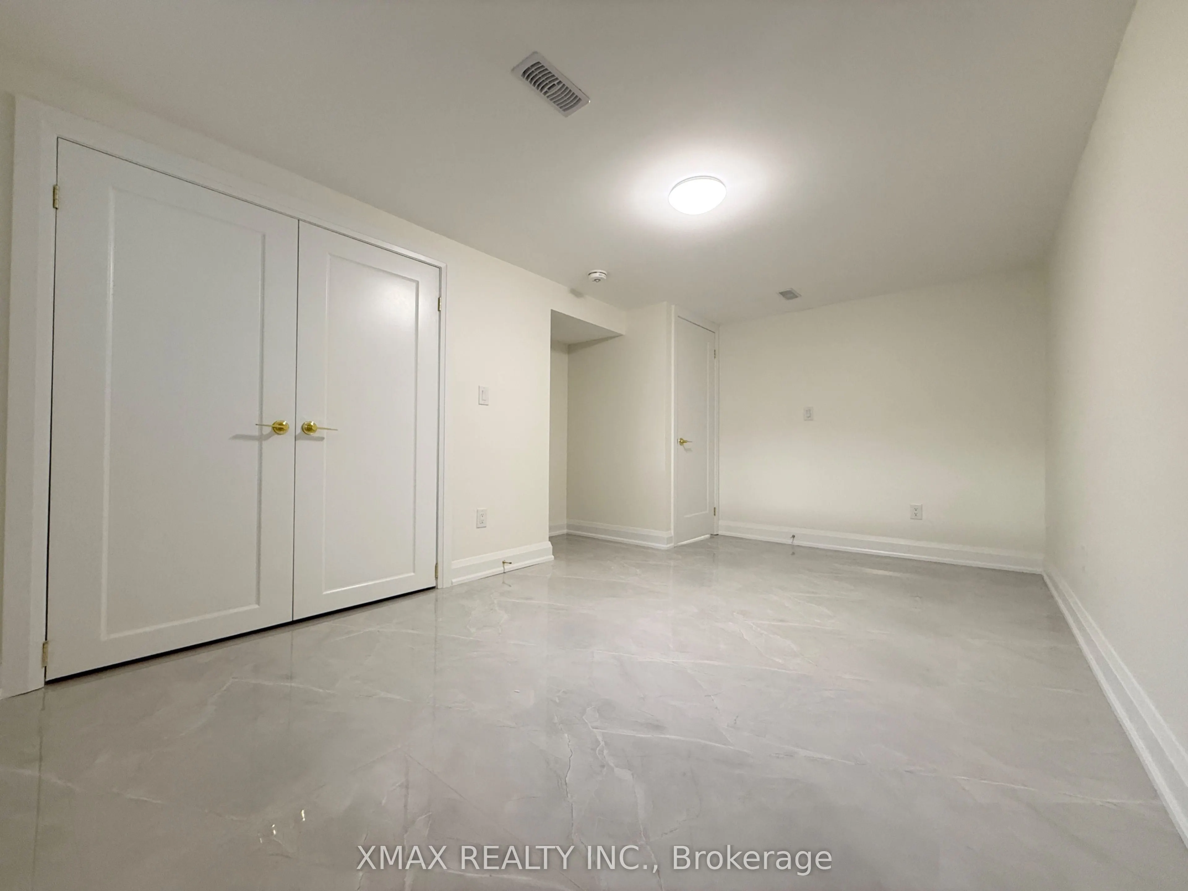 86 Twyn Rivers Drive #Basement