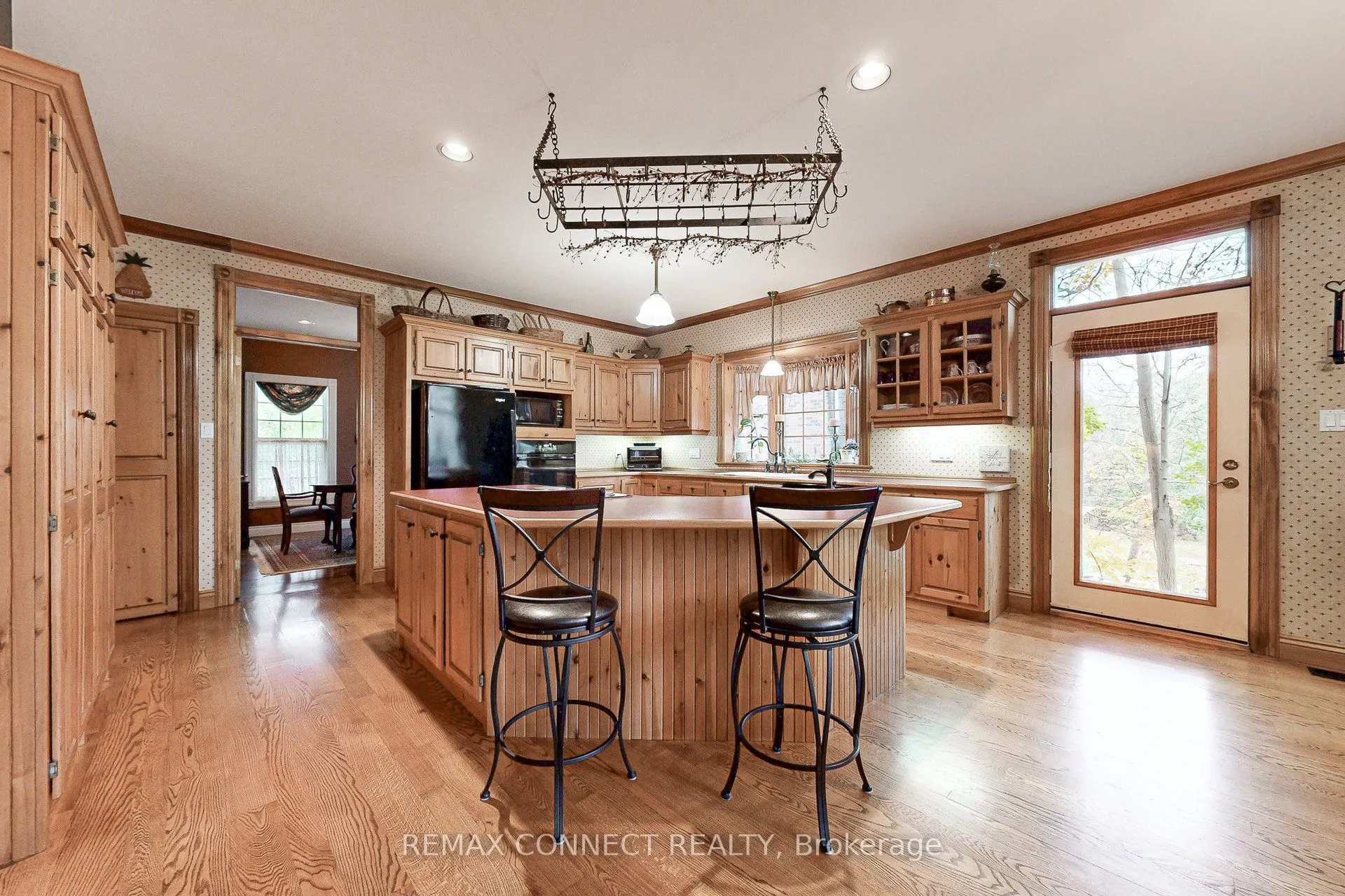1436 Highbush Trail