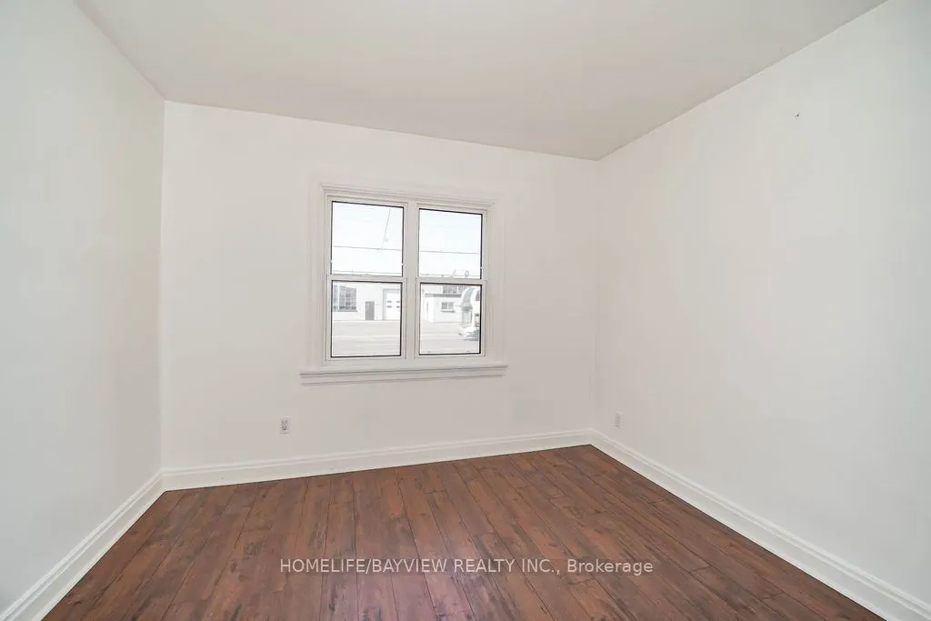 187 Park Road S