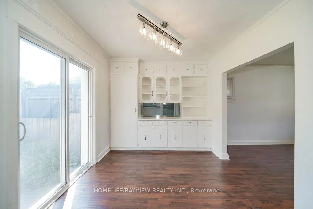 187 Park Road S