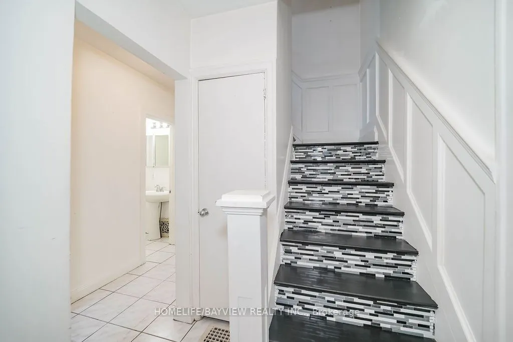 187 Park Road S
