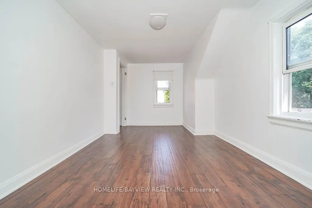 187 Park Road S