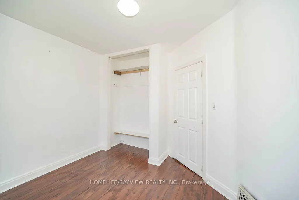 187 Park Road S