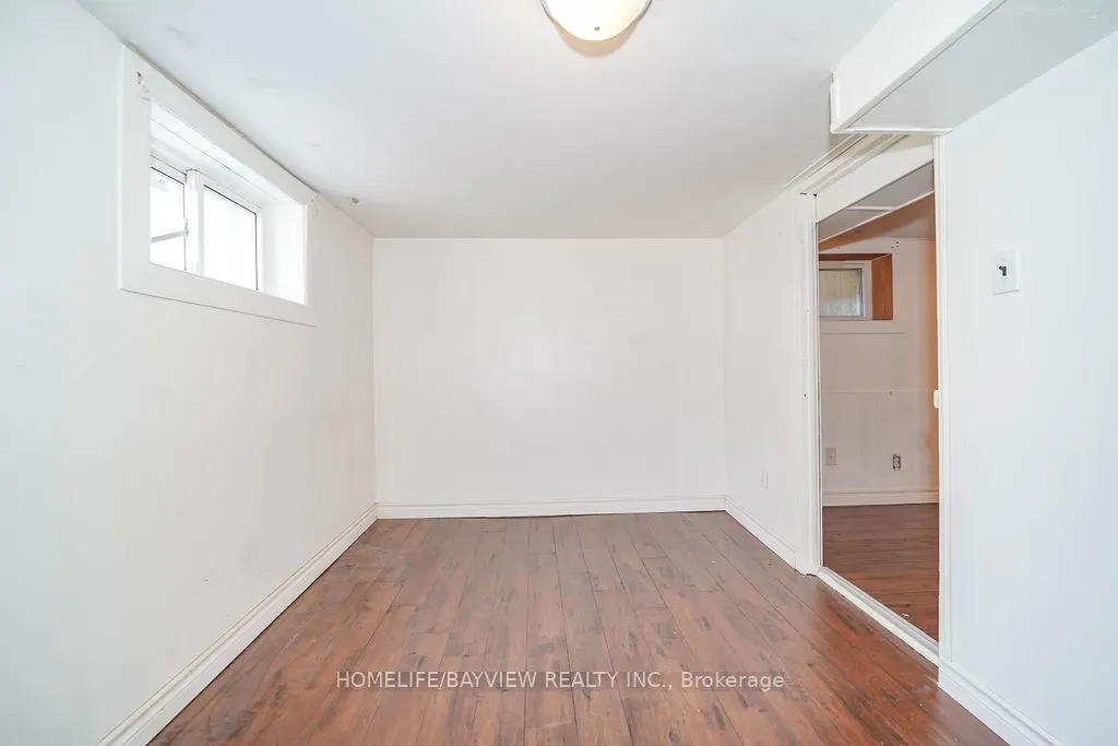 187 Park Road S