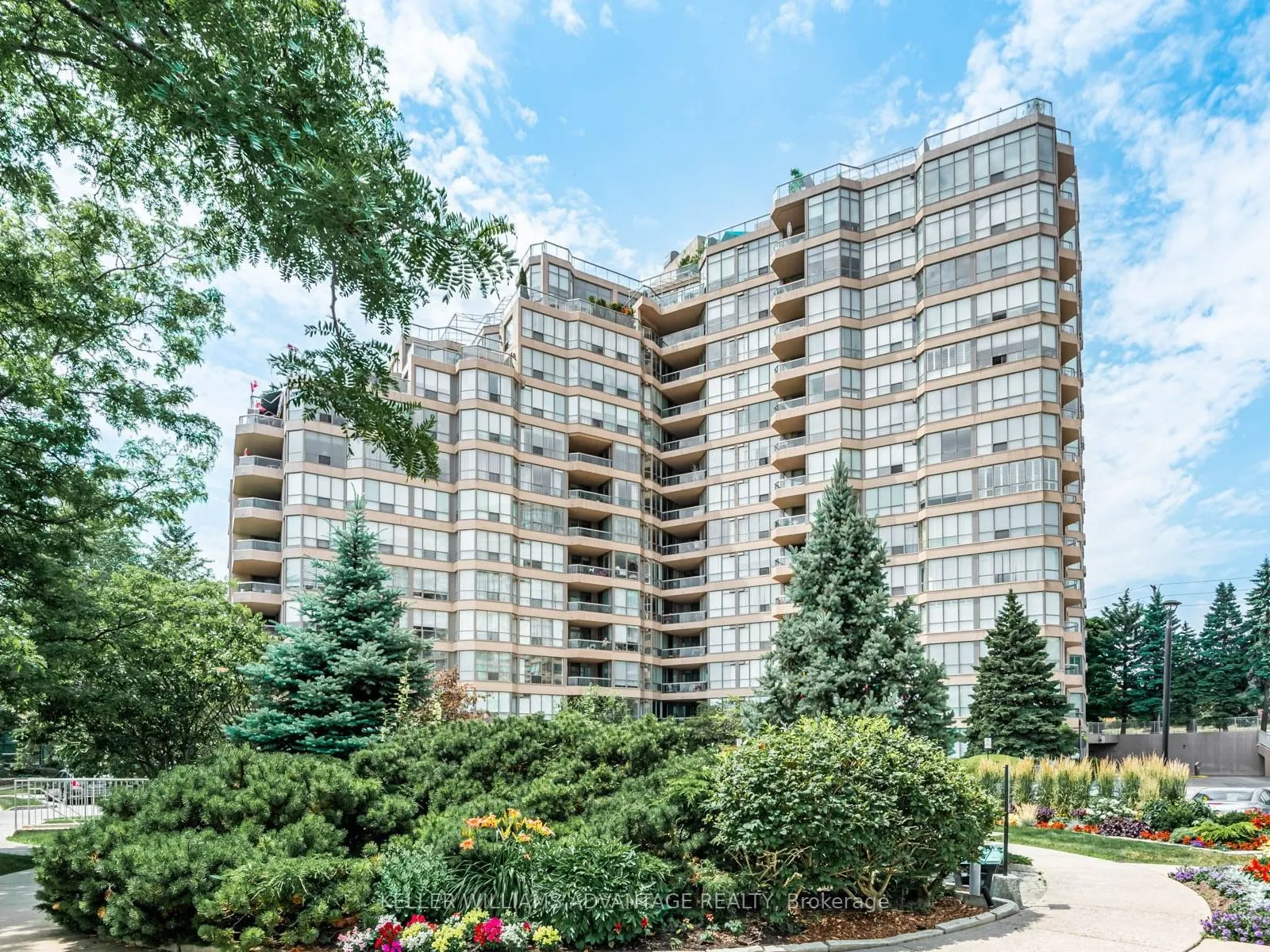 20 Guildwood Parkway #414