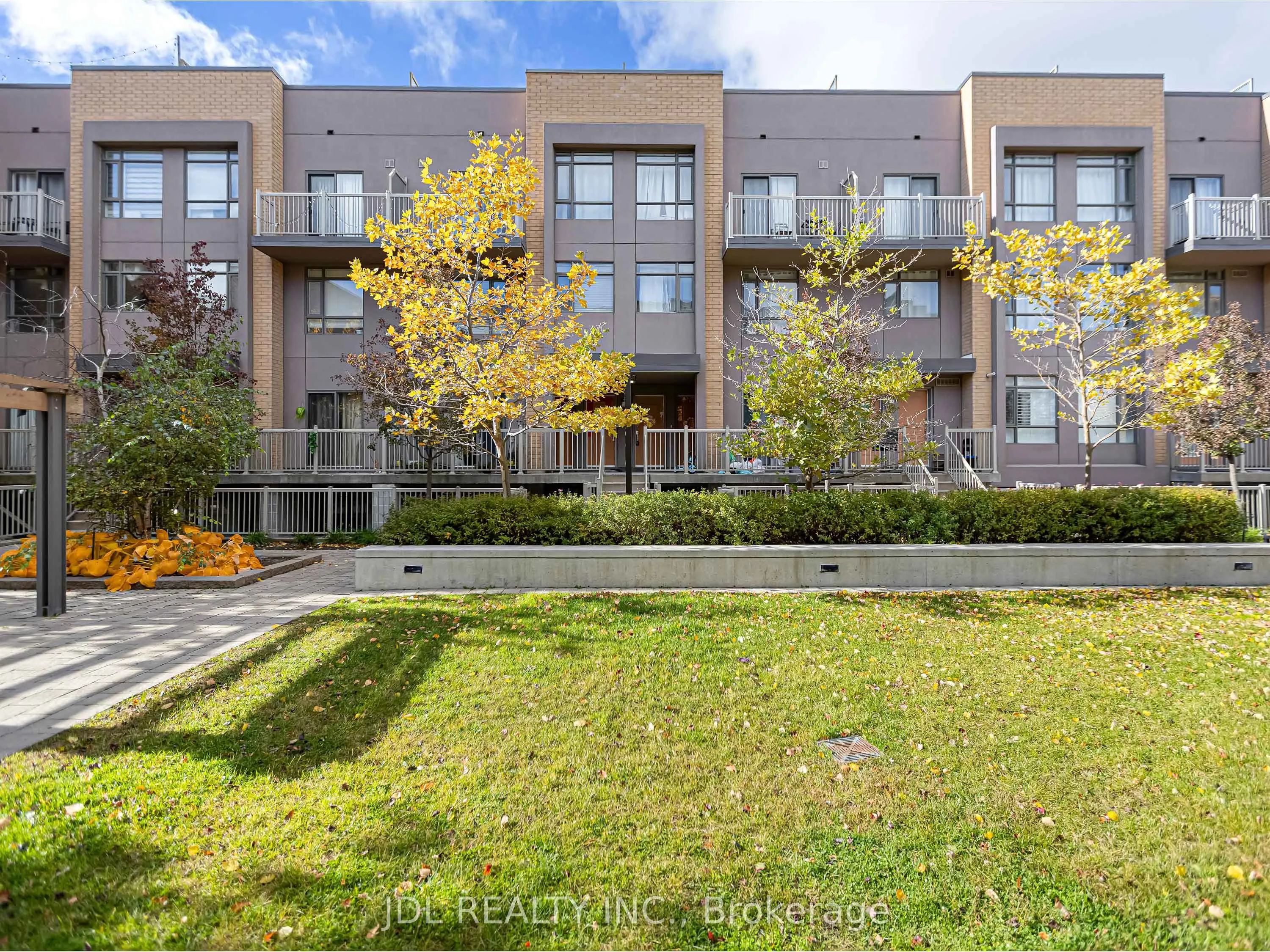 90 Orchid Place Drive #307