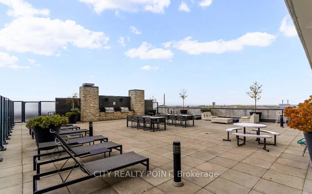 1190 Dundas Street E #505