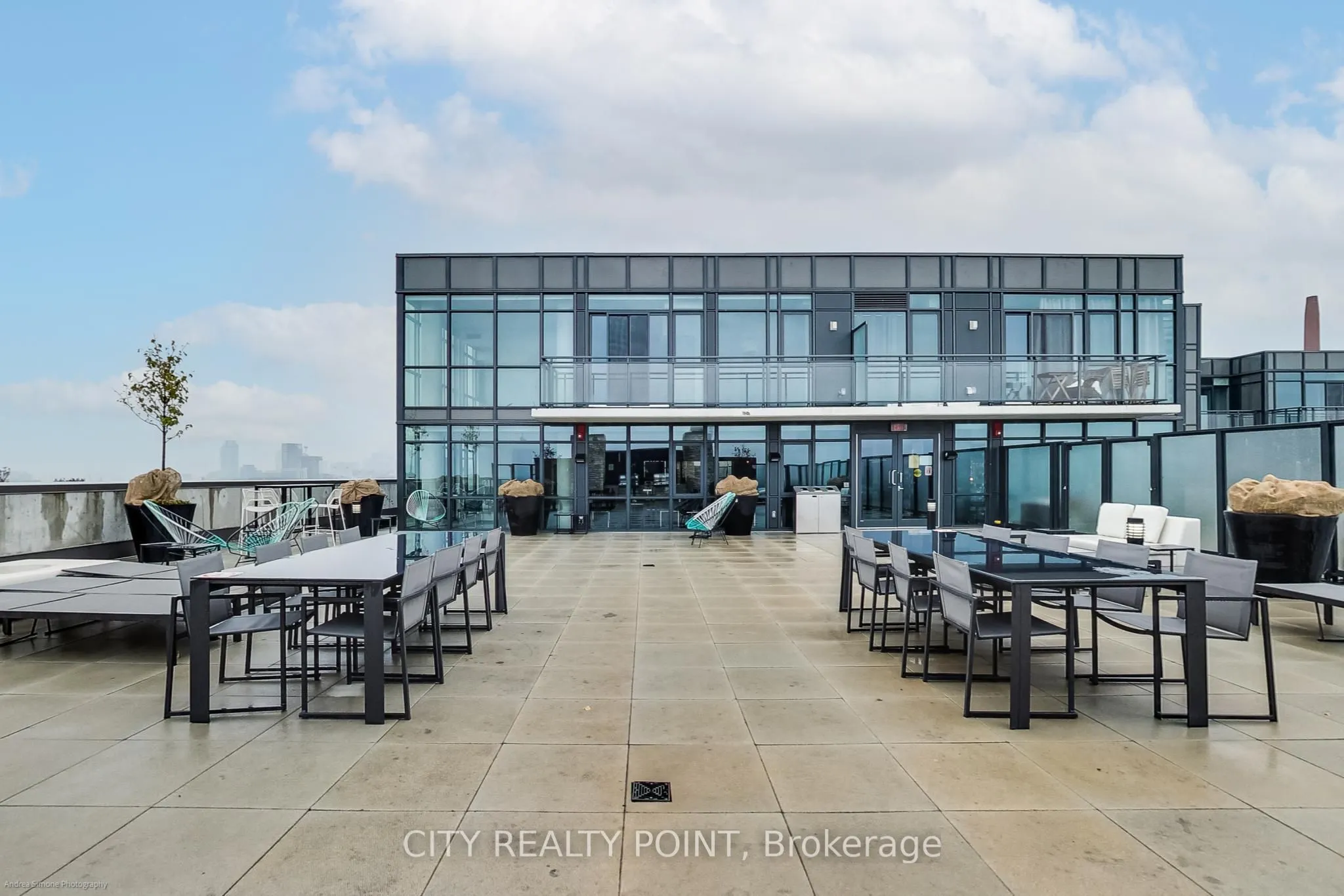 1190 Dundas Street E #505