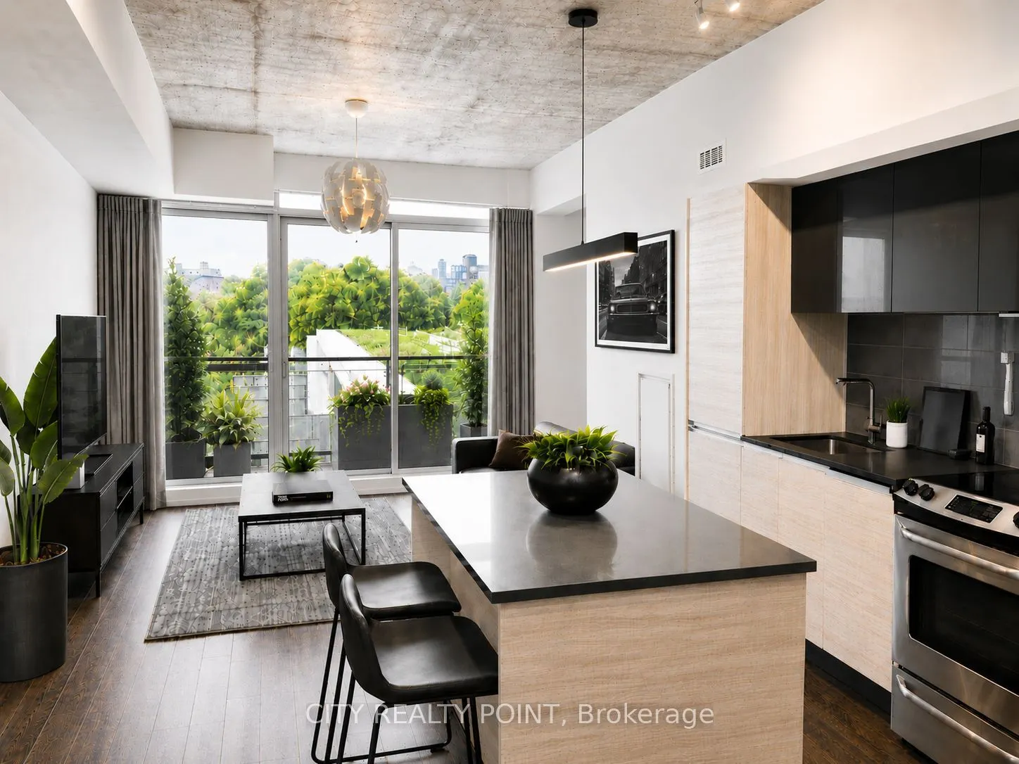 1190 Dundas Street E #505